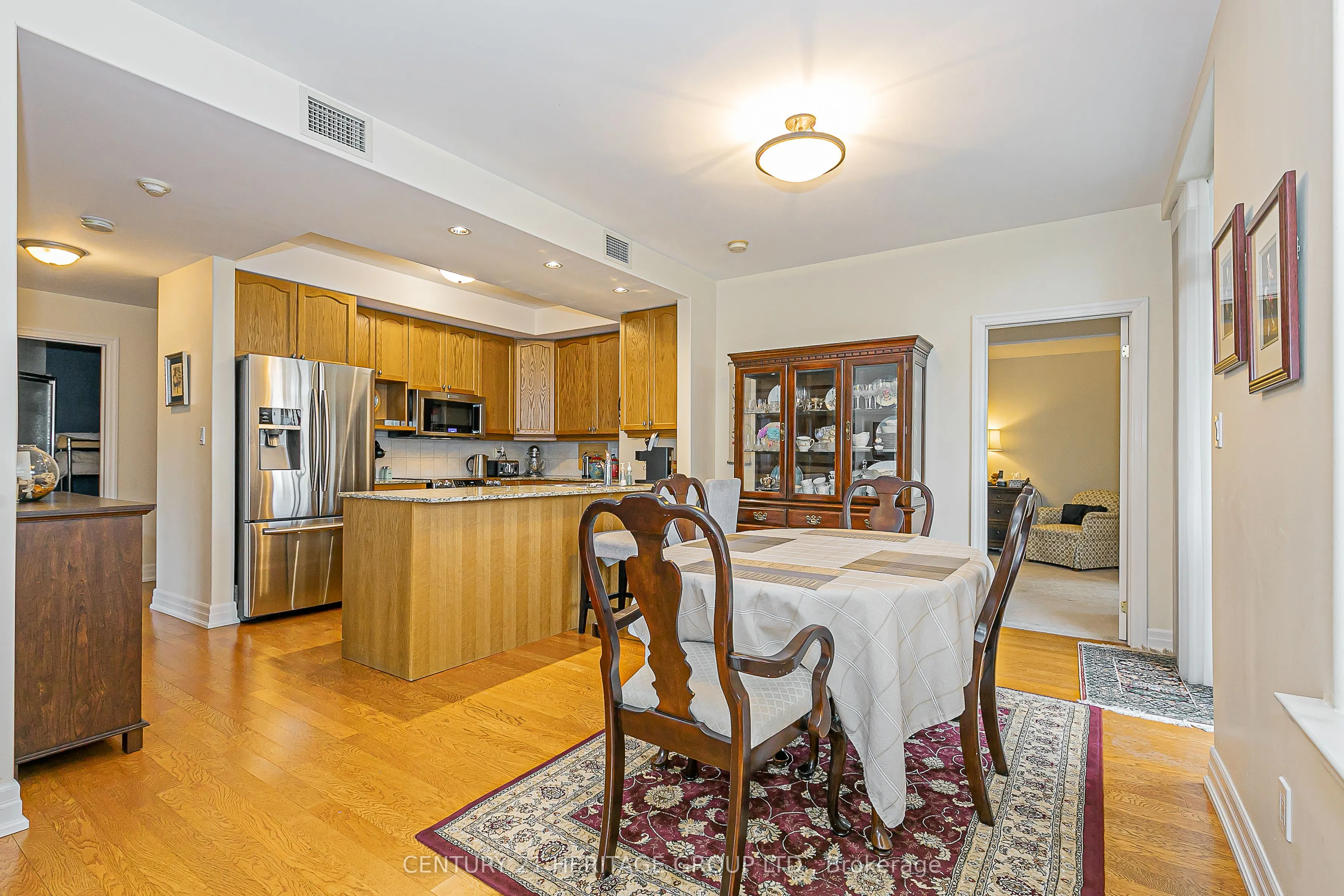 10 Ashton Road, #202