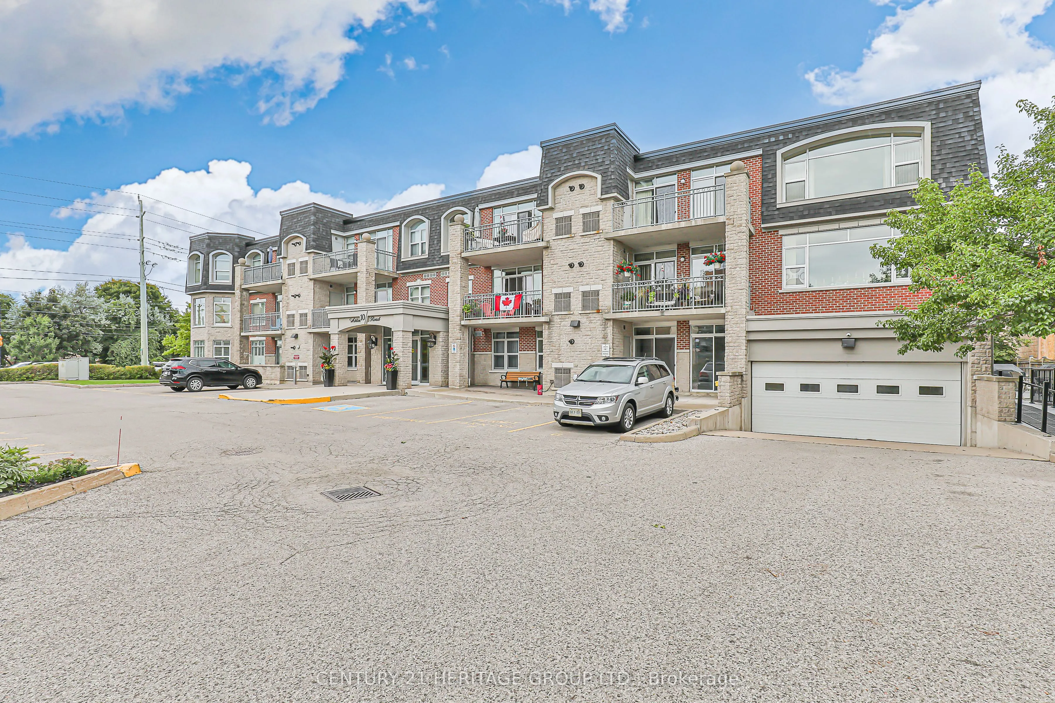 10 Ashton Road, #202