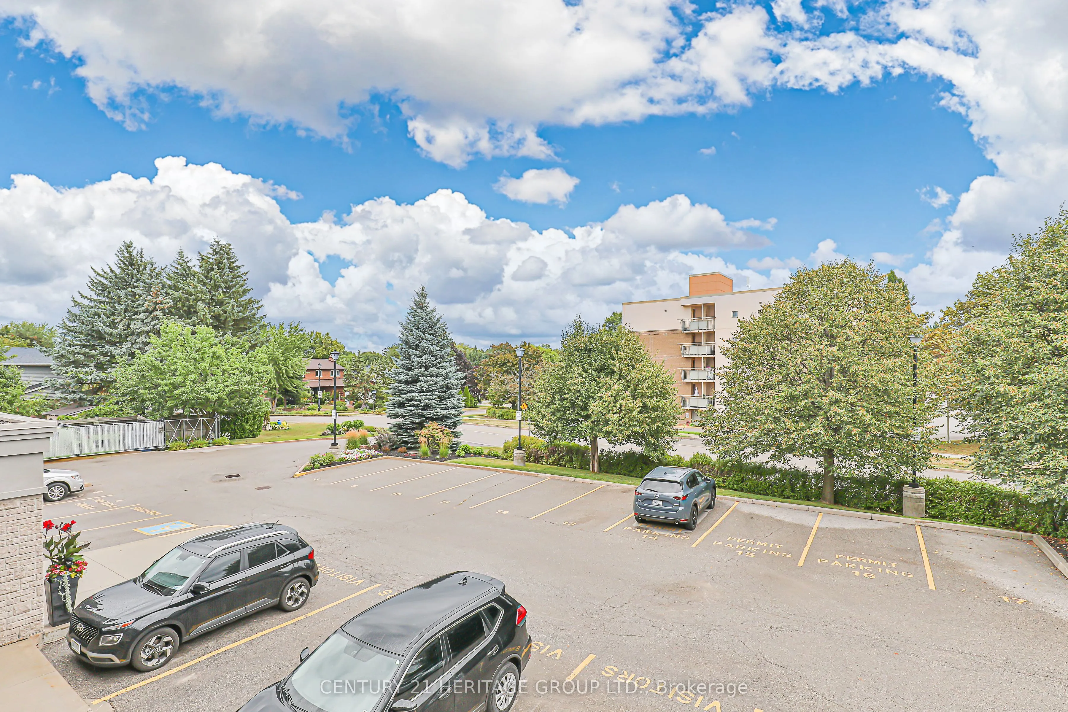 10 Ashton Road, #202