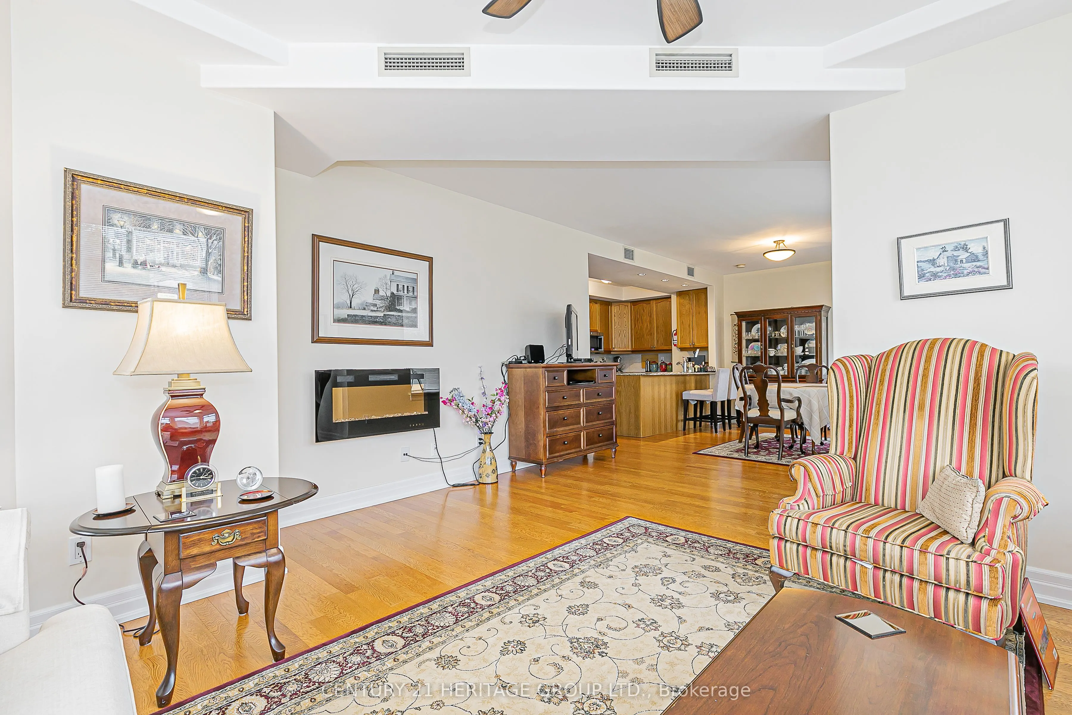 10 Ashton Road, #202