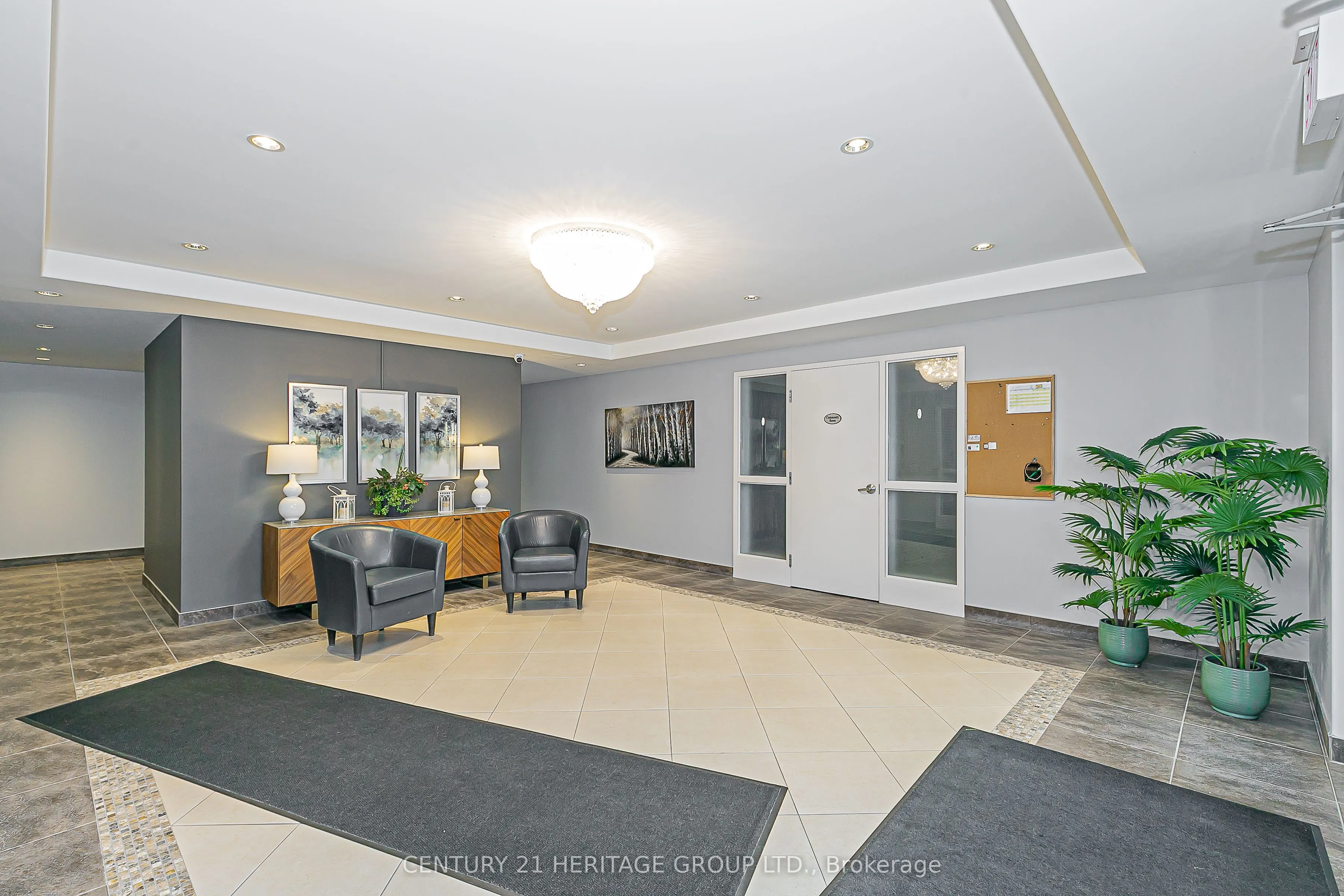 10 Ashton Road, #202