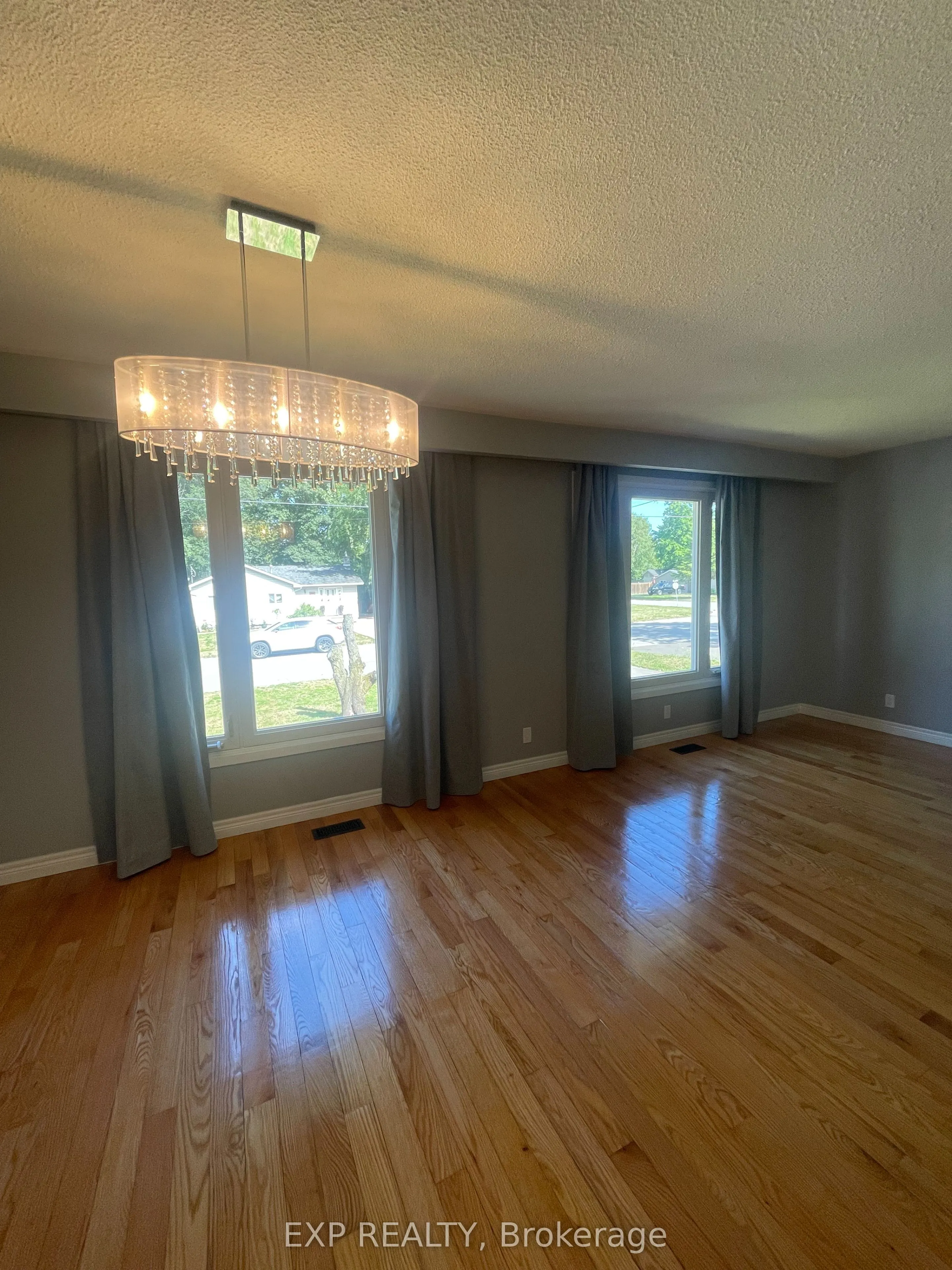 28 Pleasant Avenue