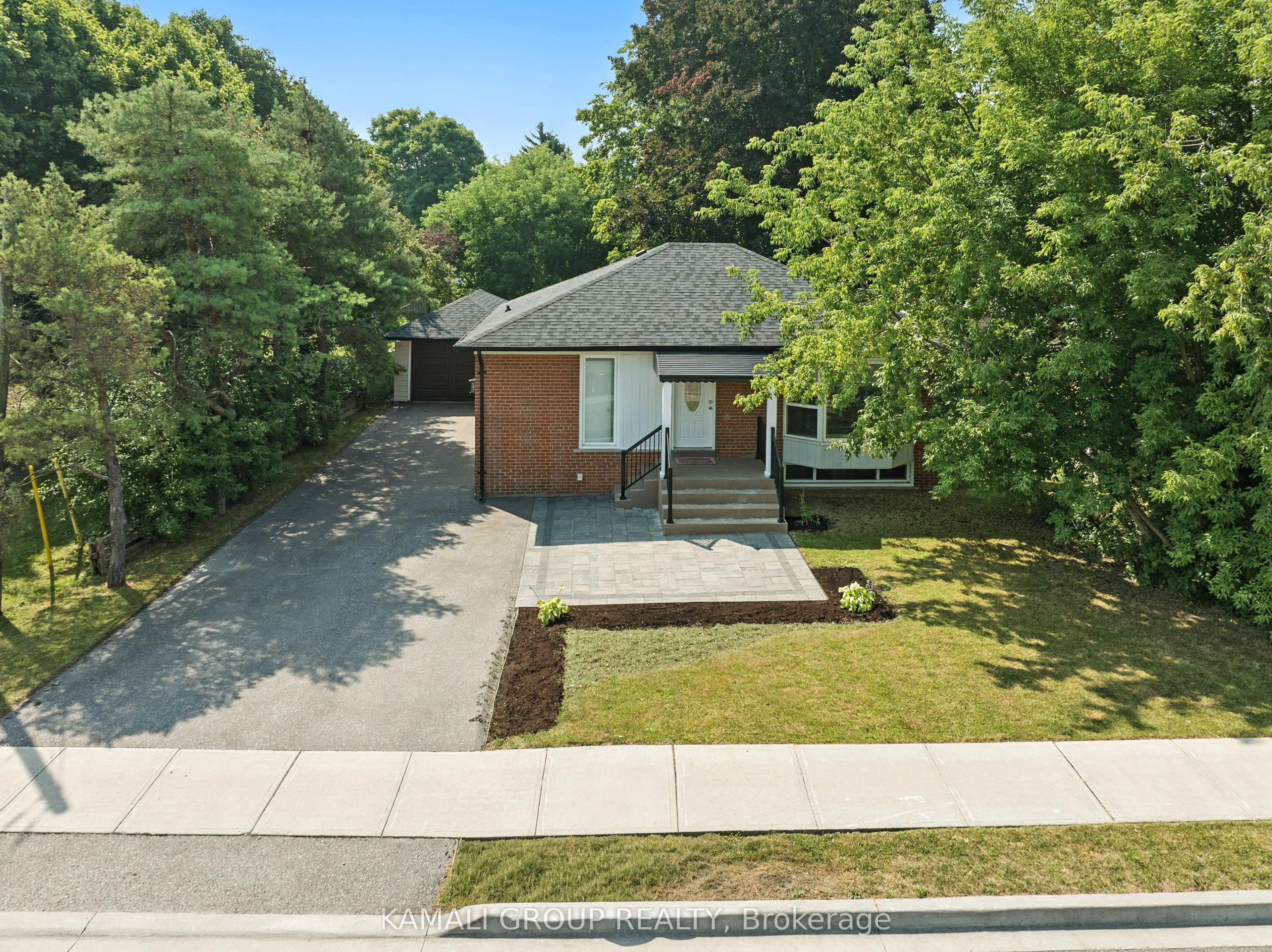 162 Queen Street