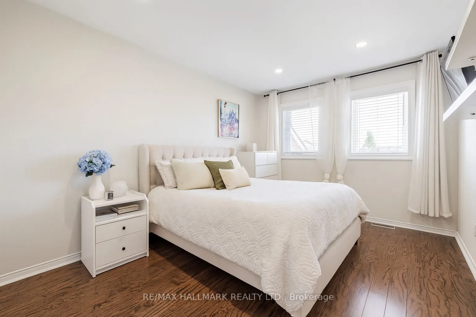 2 Michelle Drive