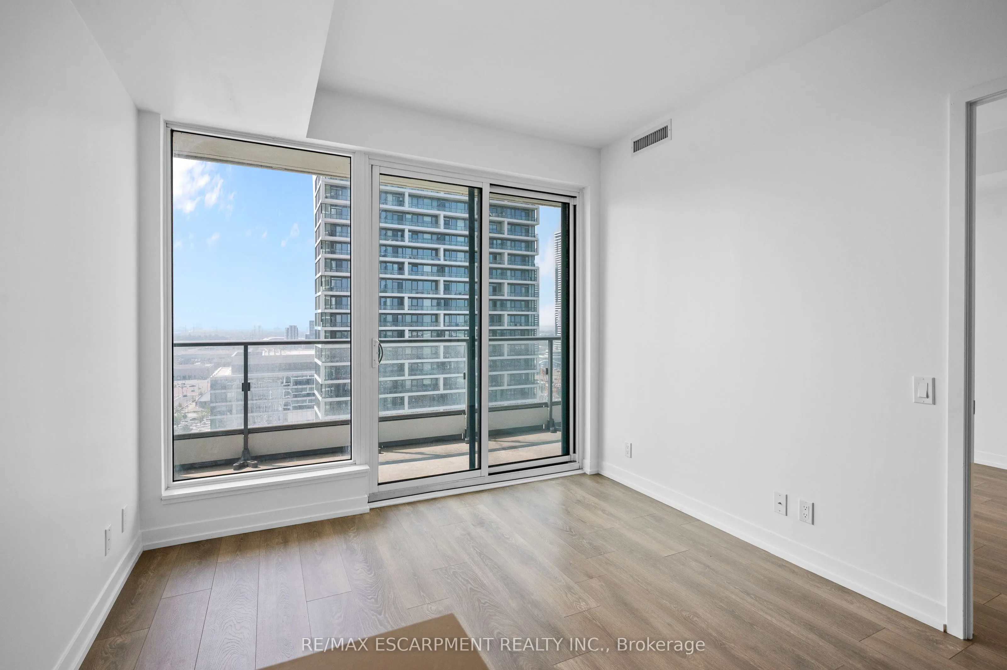 898 Portage Parkway, #2107