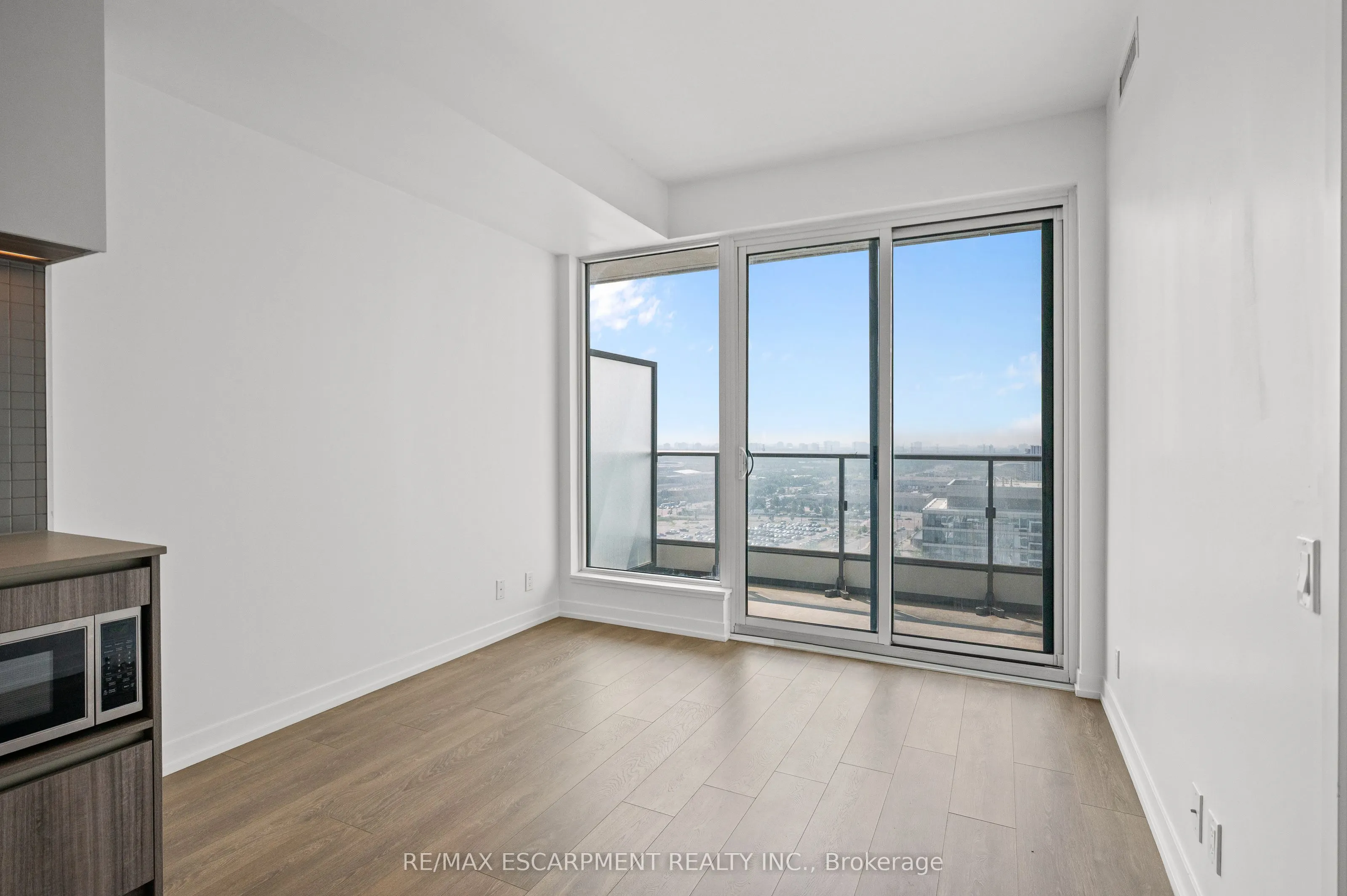 898 Portage Parkway, #2107