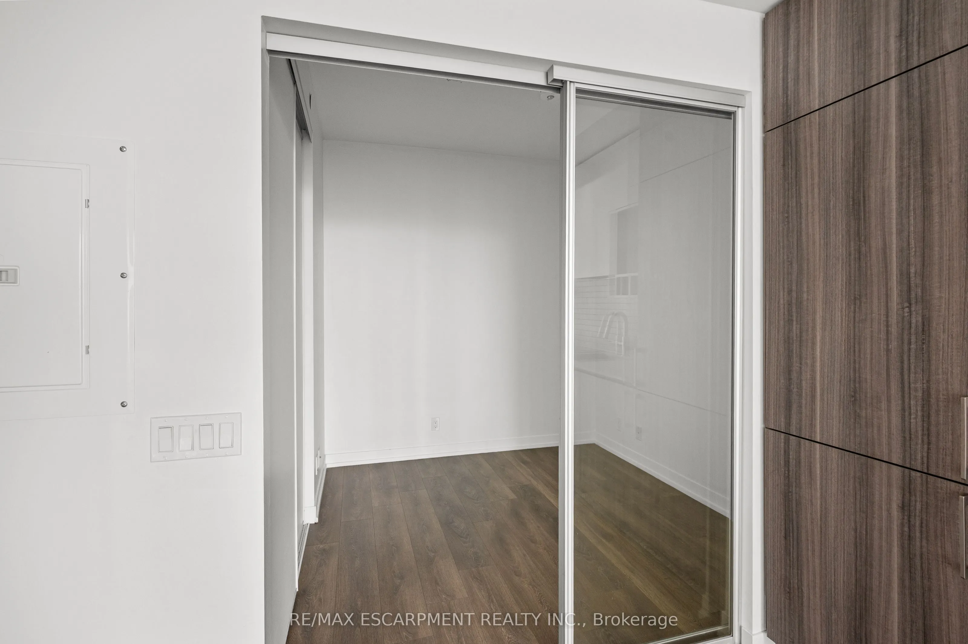 898 Portage Parkway, #2107