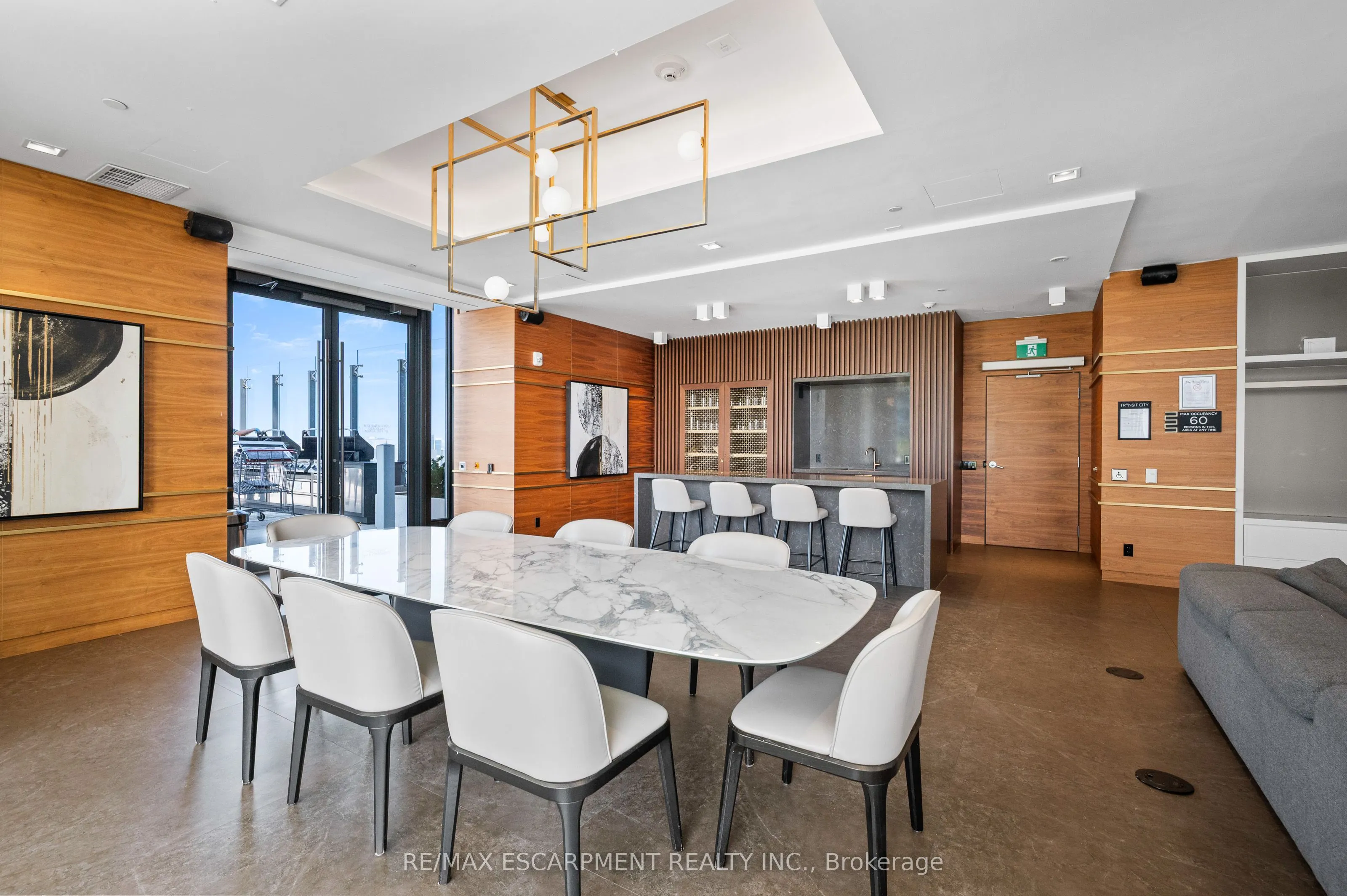 898 Portage Parkway, #2107