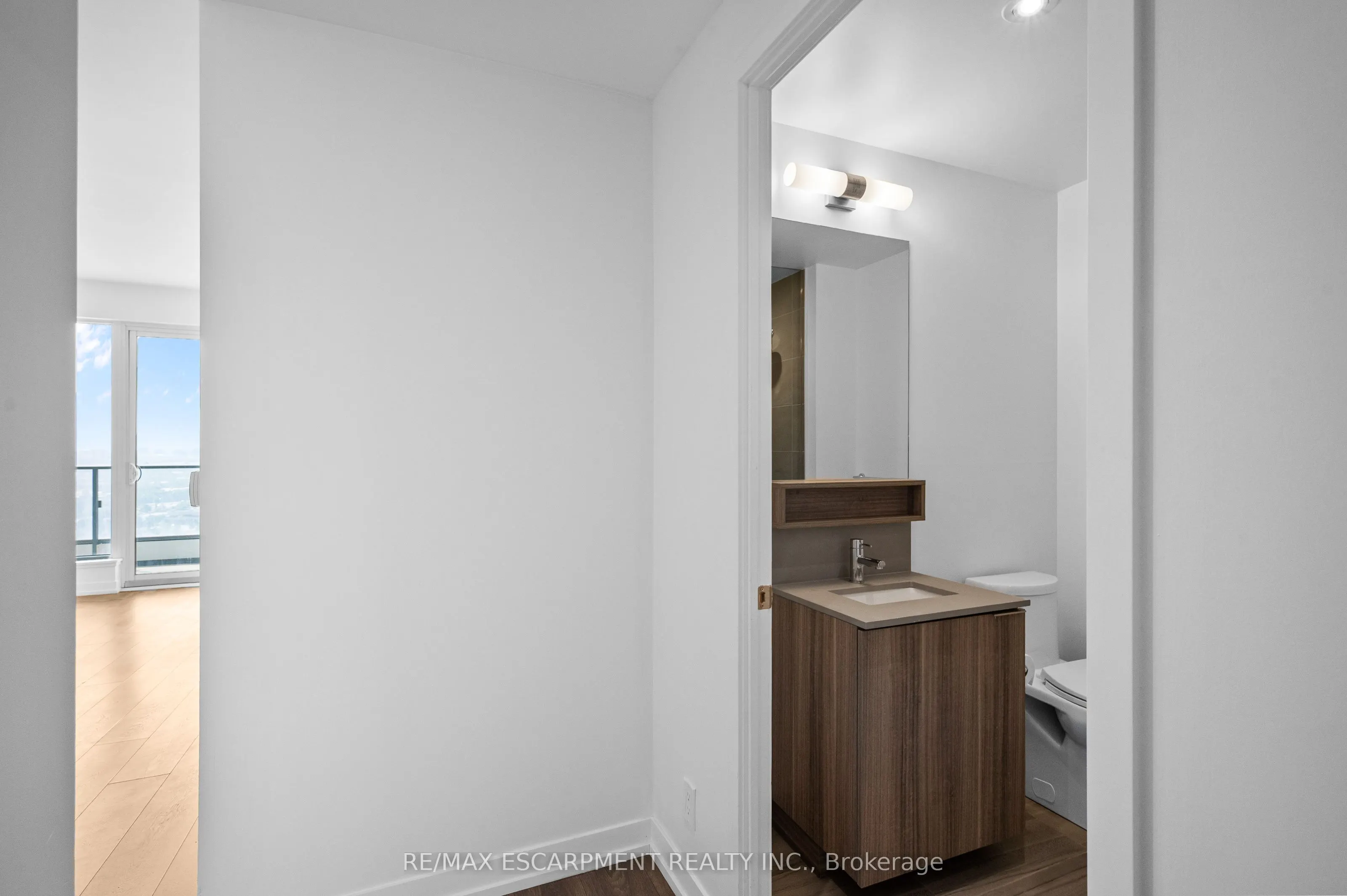898 Portage Parkway, #2107