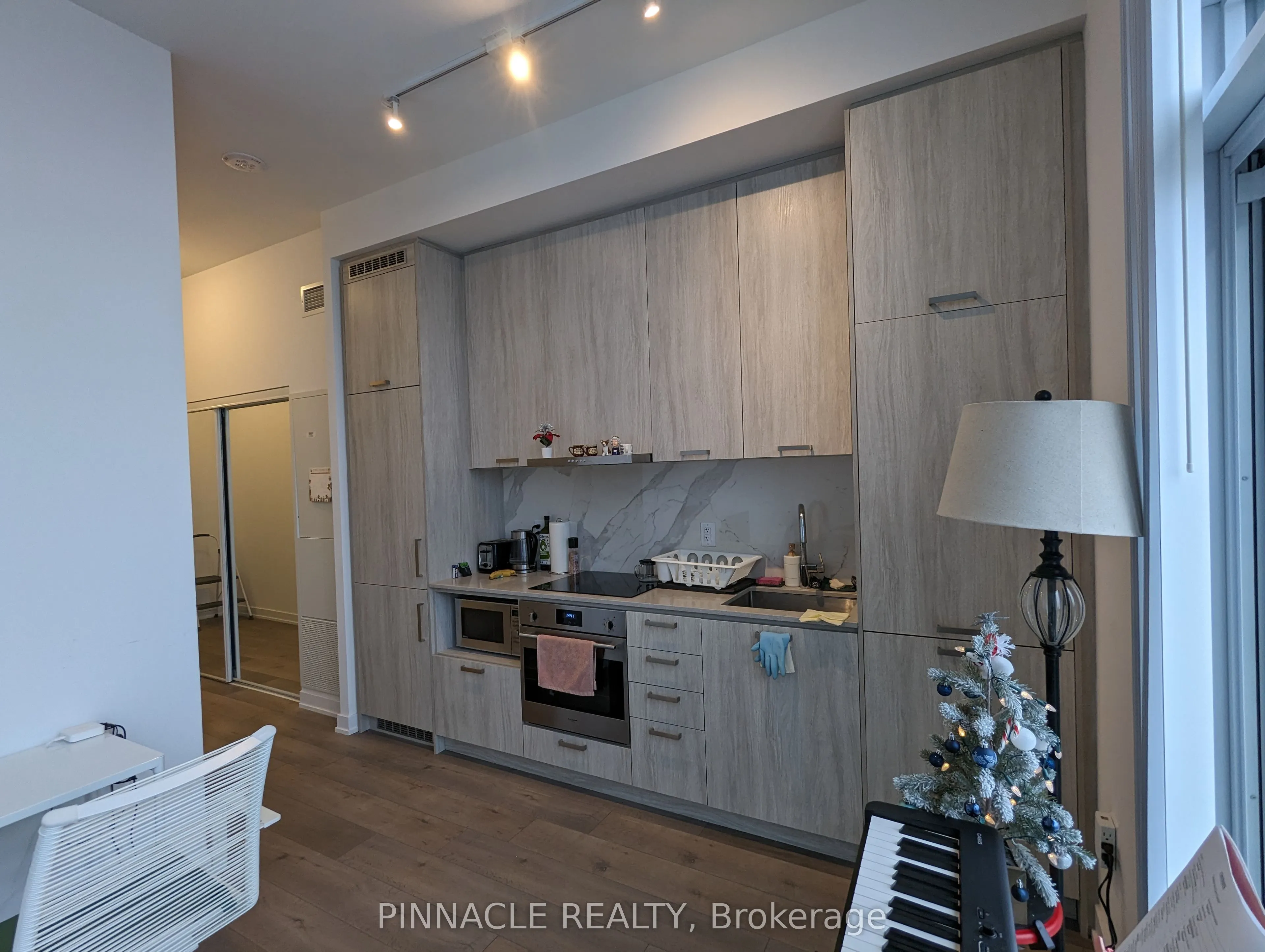 10 Honeycrisp Crescent, #1817