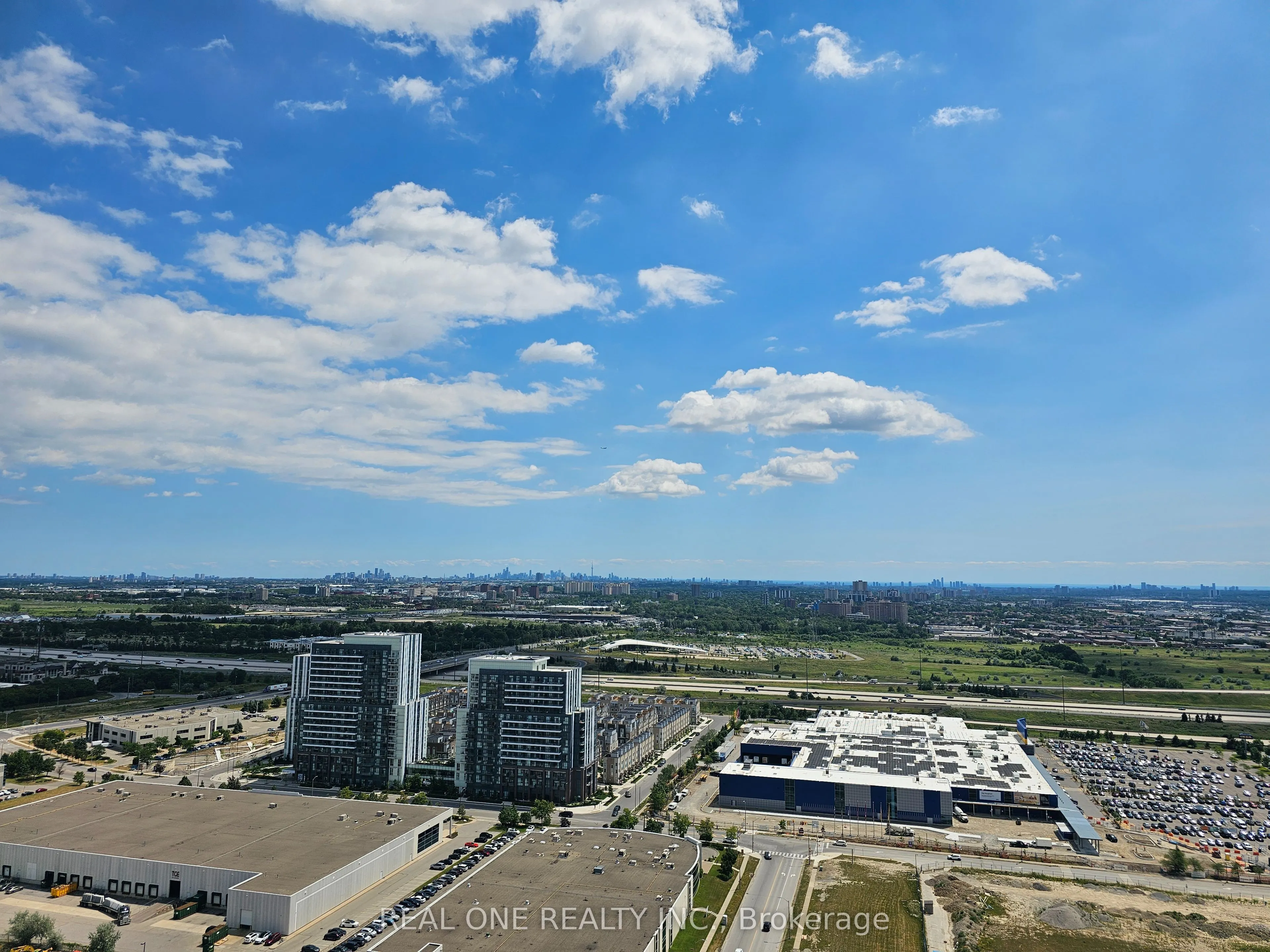 28 Interchange Way, #3611