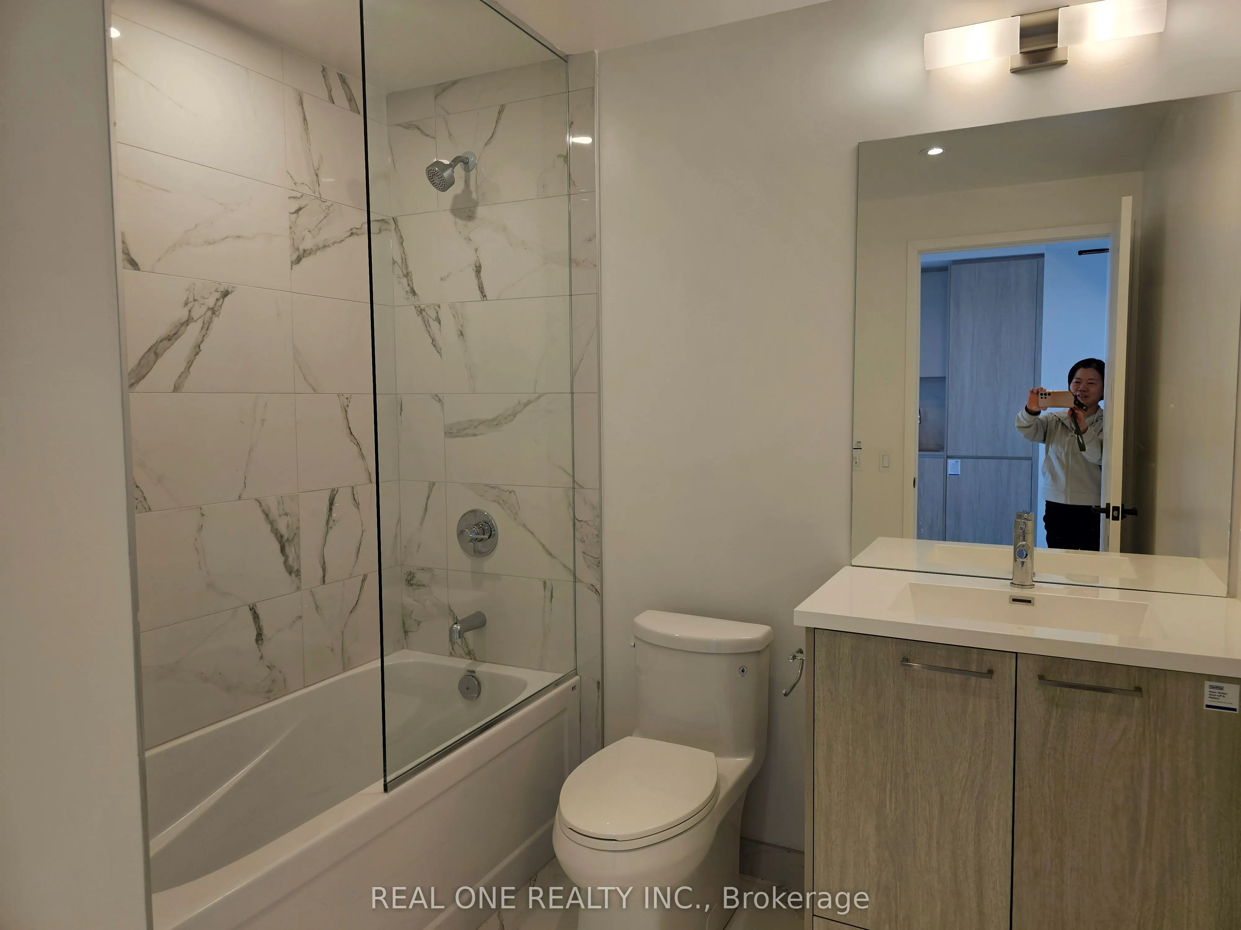 28 Interchange Way, #3611