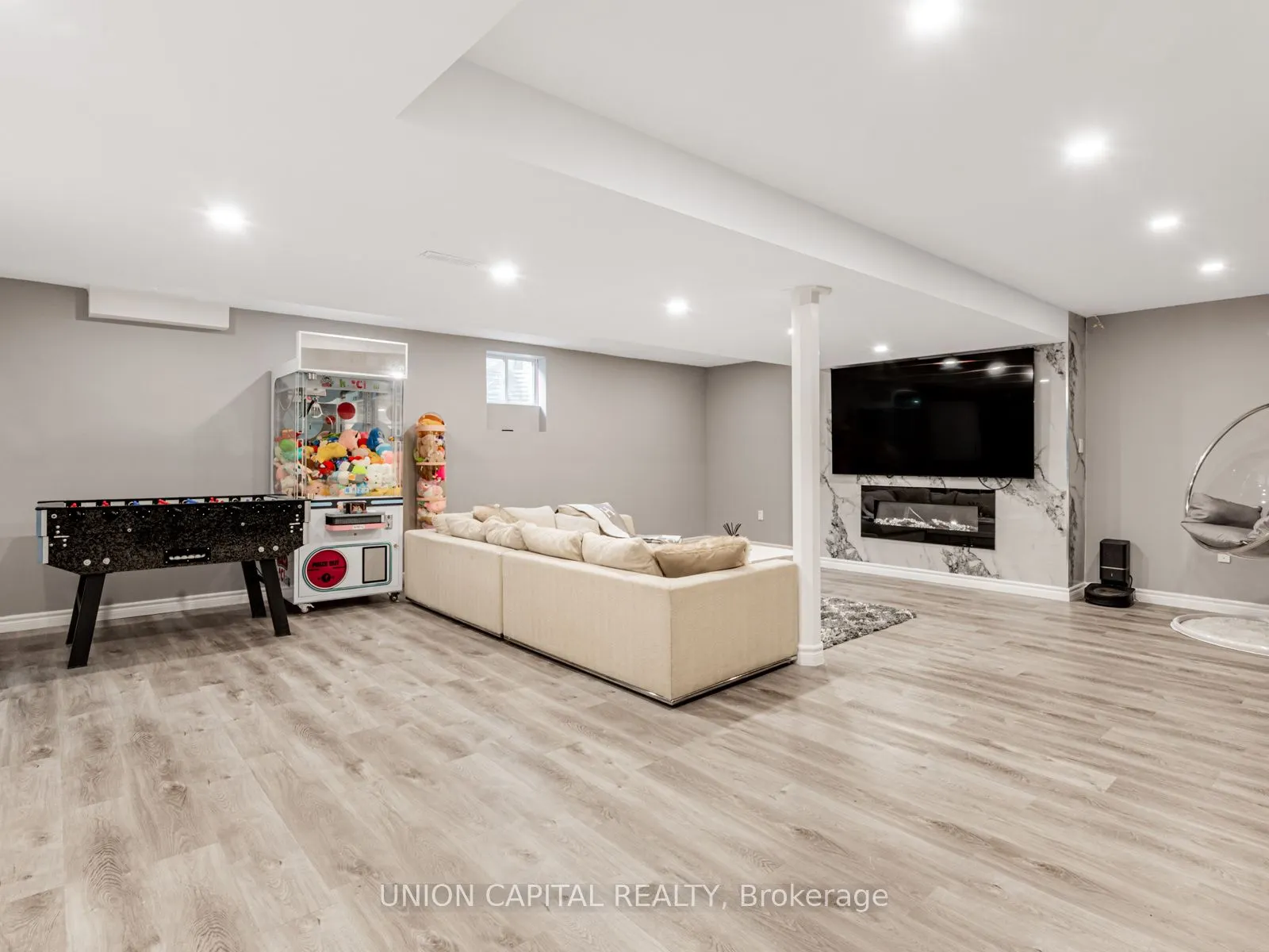 32 Desjardin Drive