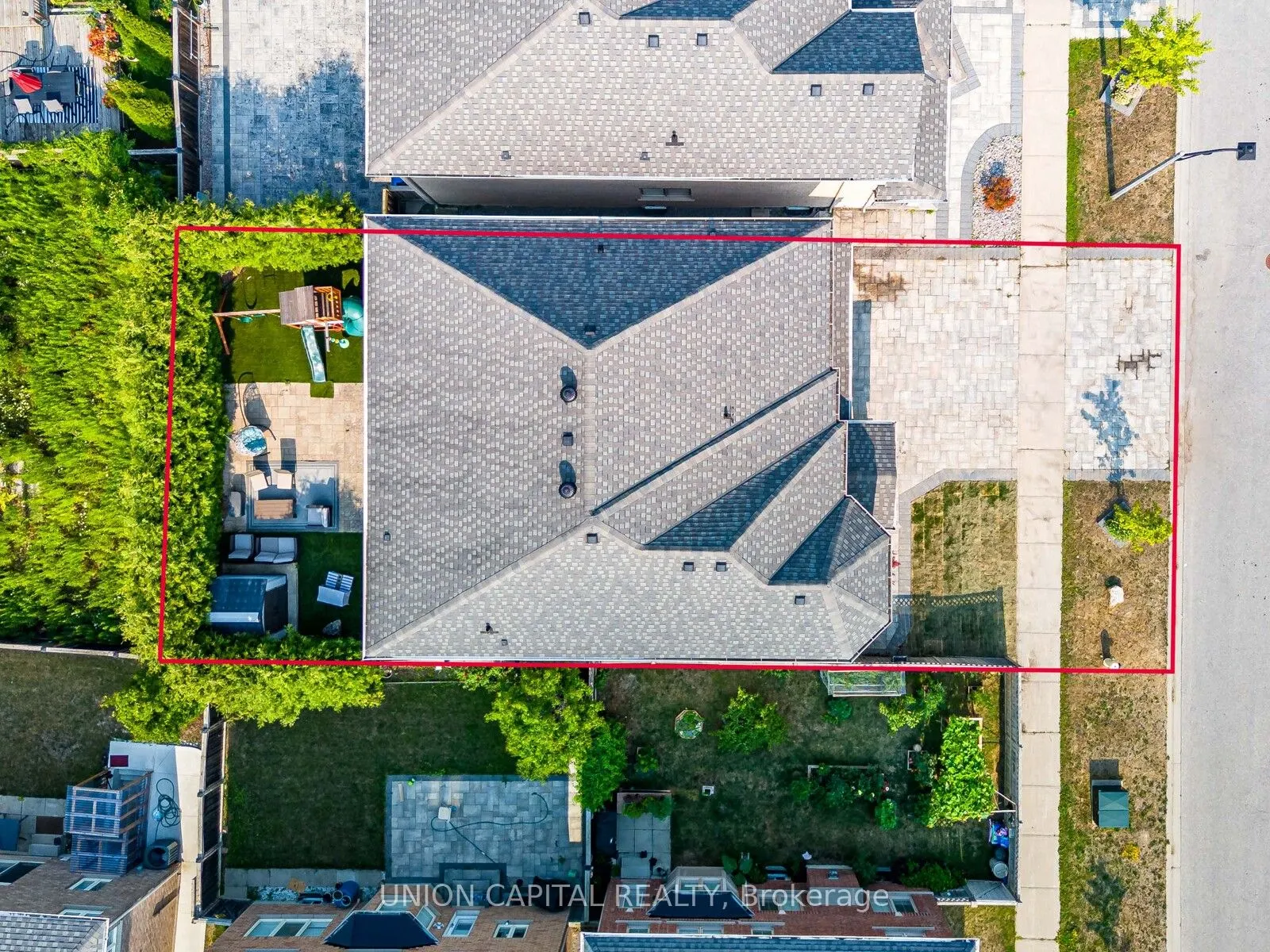 32 Desjardin Drive