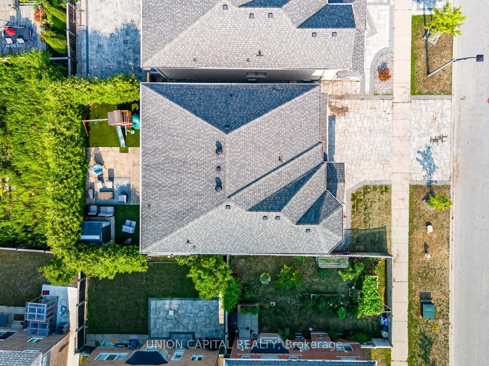 32 Desjardin Drive