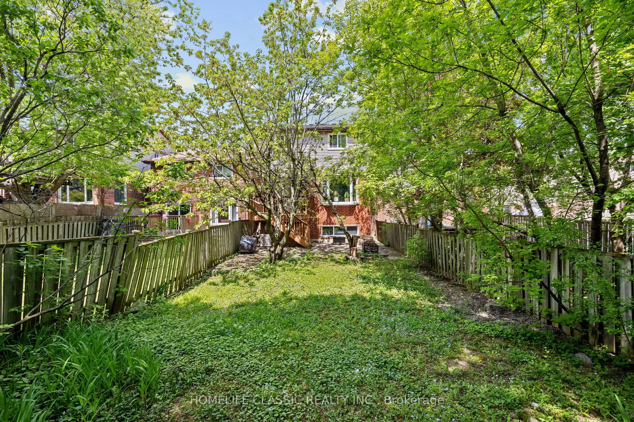 93 North Meadow Crescent
