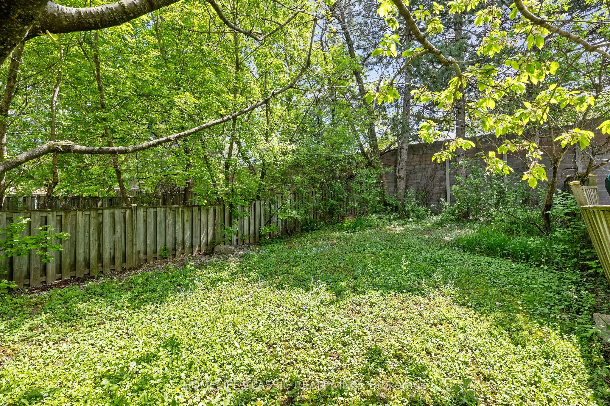 93 North Meadow Crescent