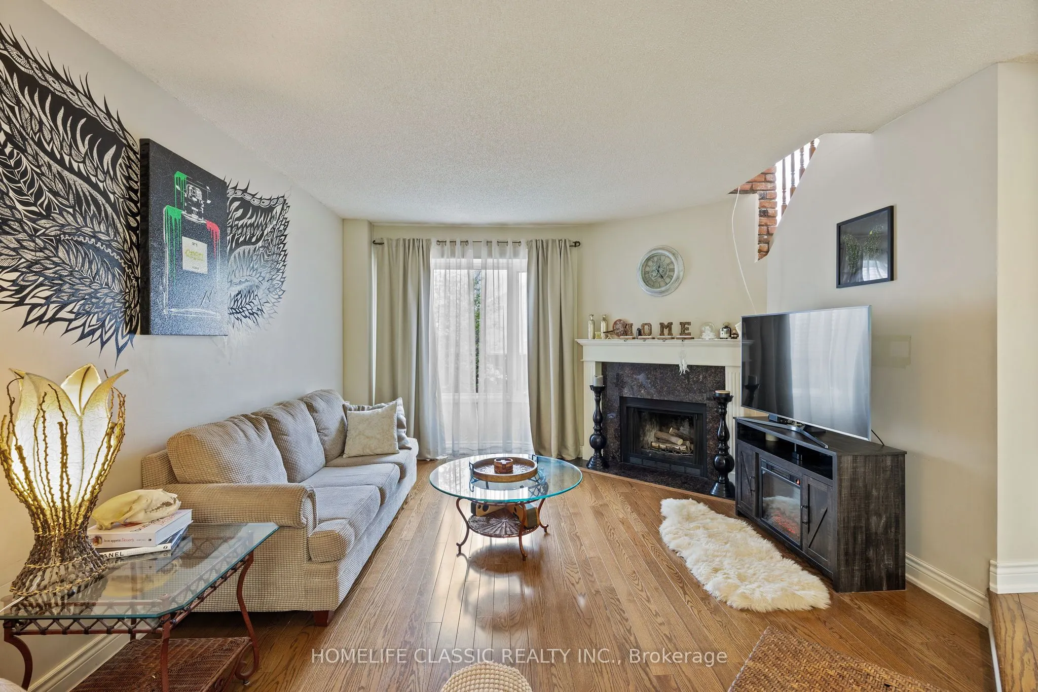 93 North Meadow Crescent