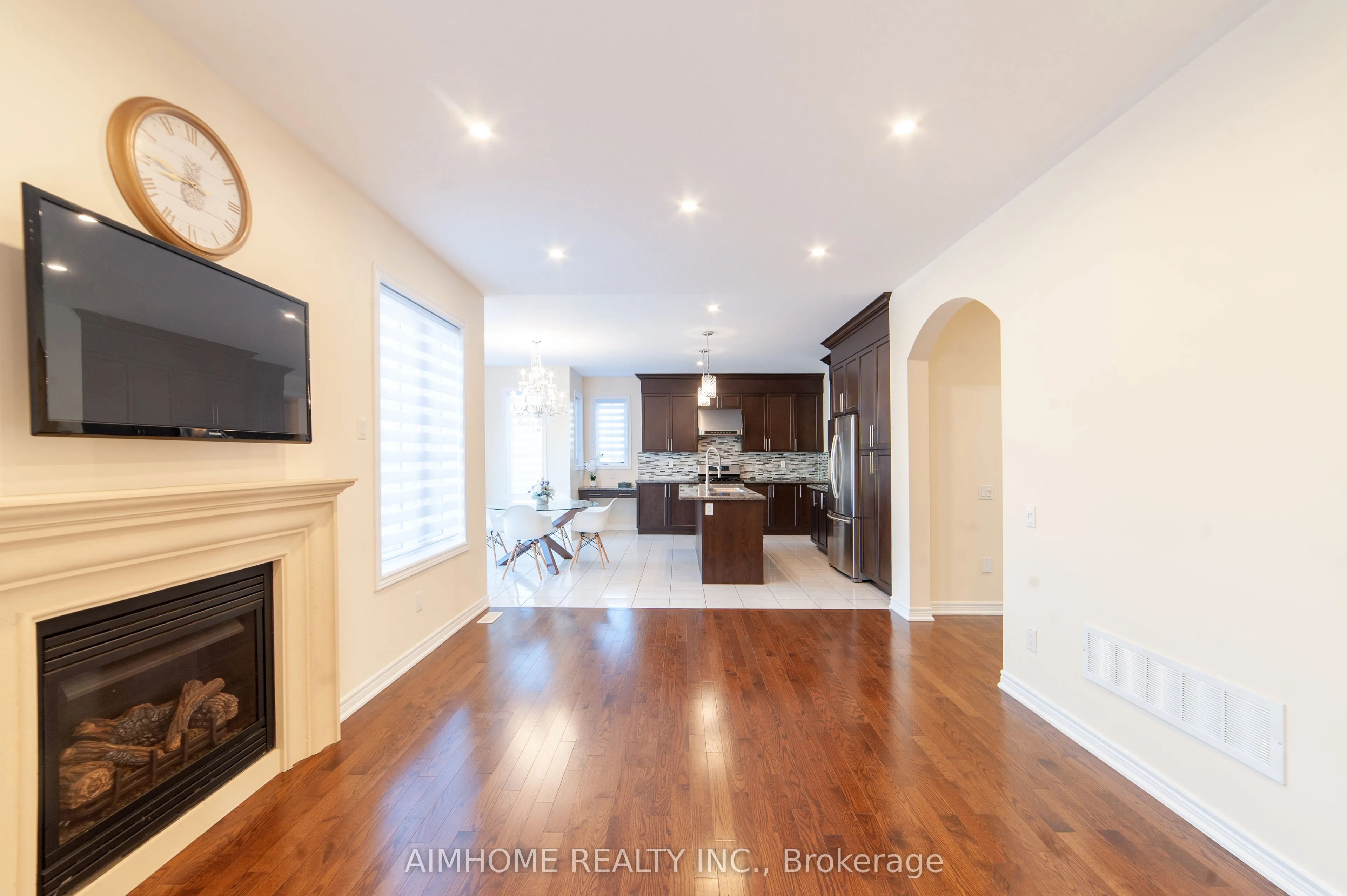 28 Countrywide Court