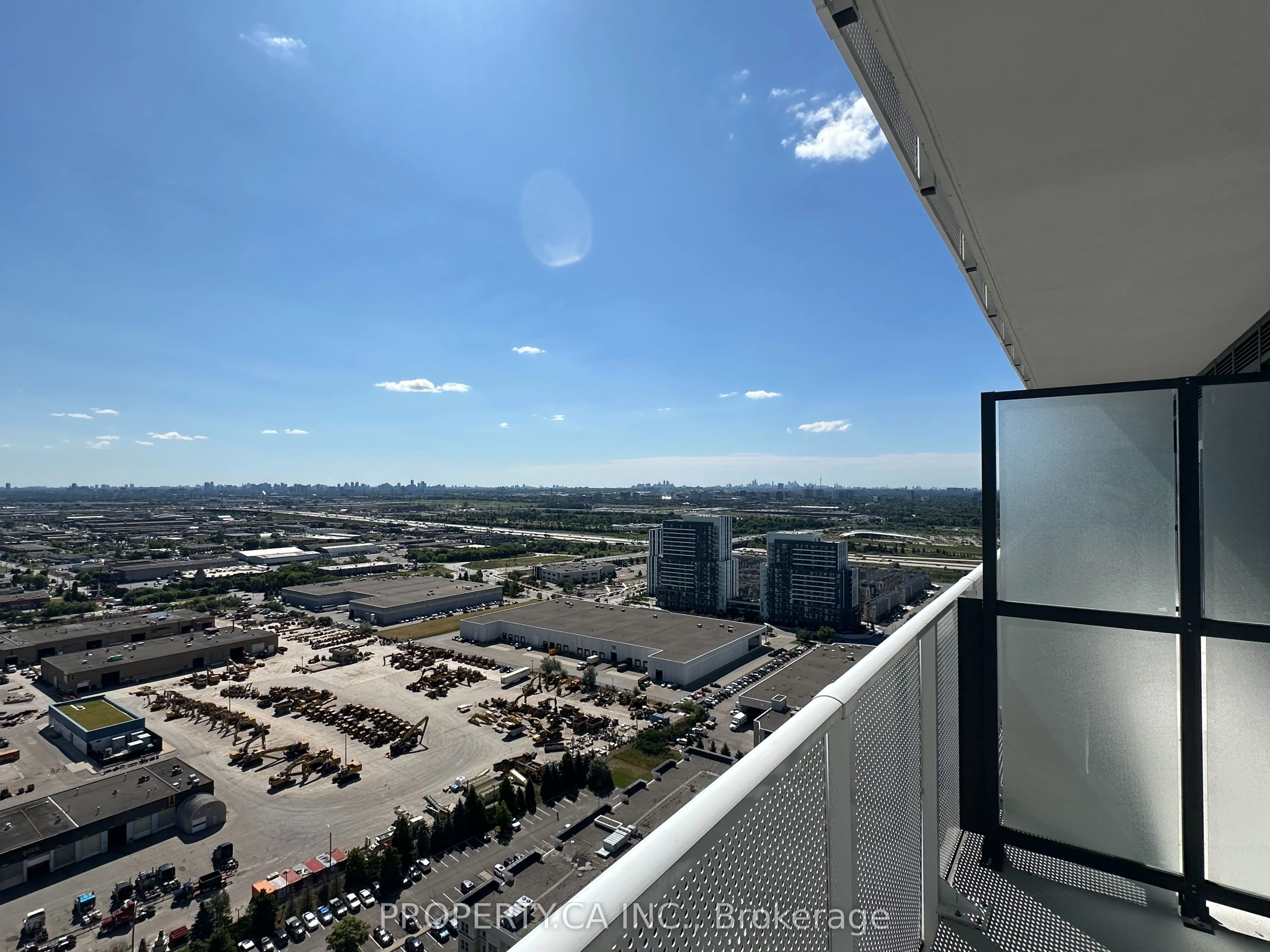 28 Interchange Way, #3306