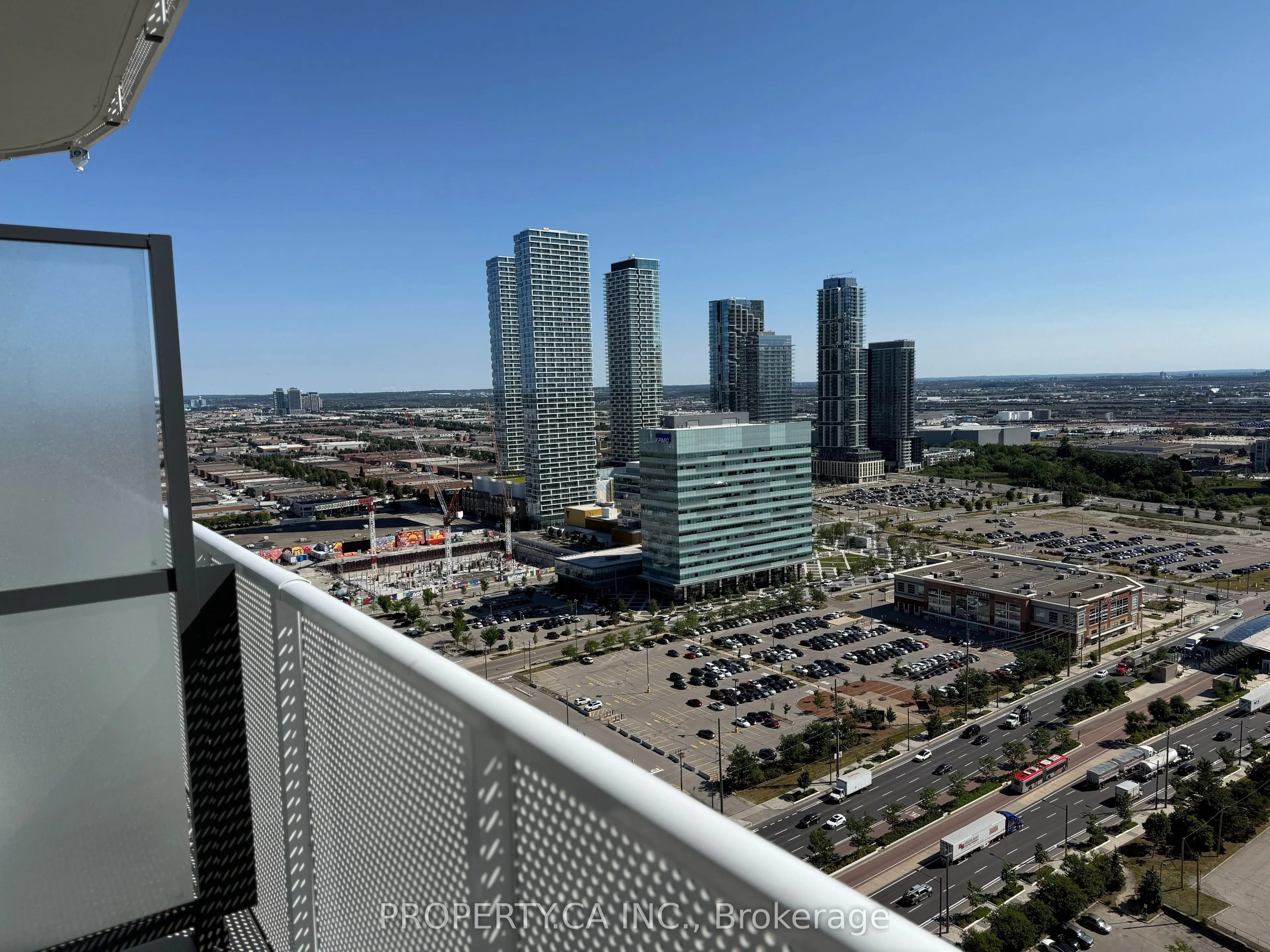 28 Interchange Way, #3306