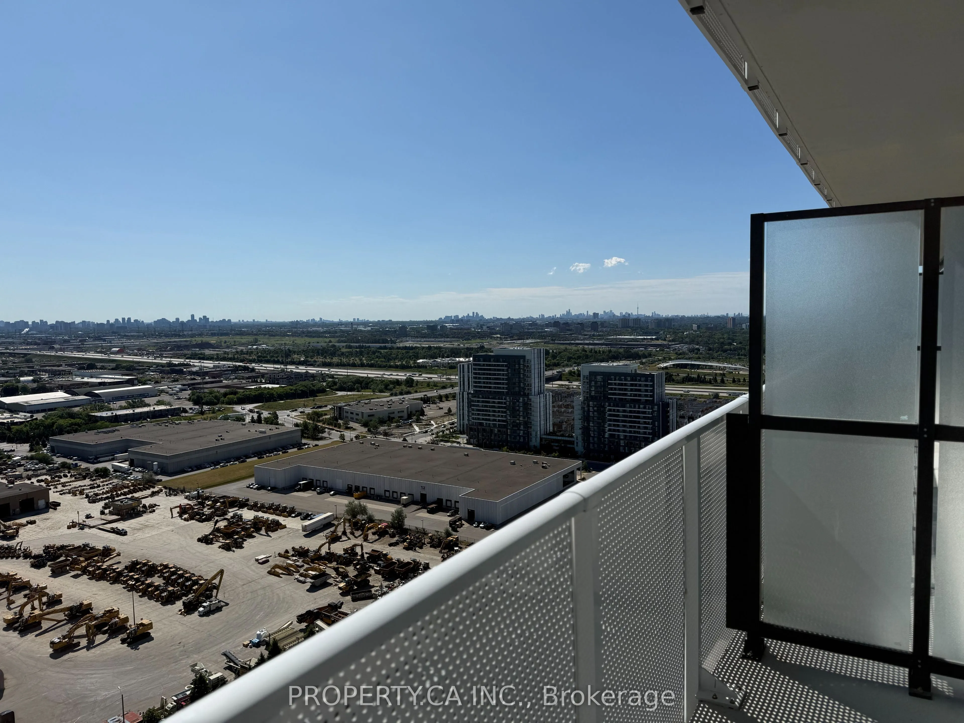 28 Interchange Way, #3306