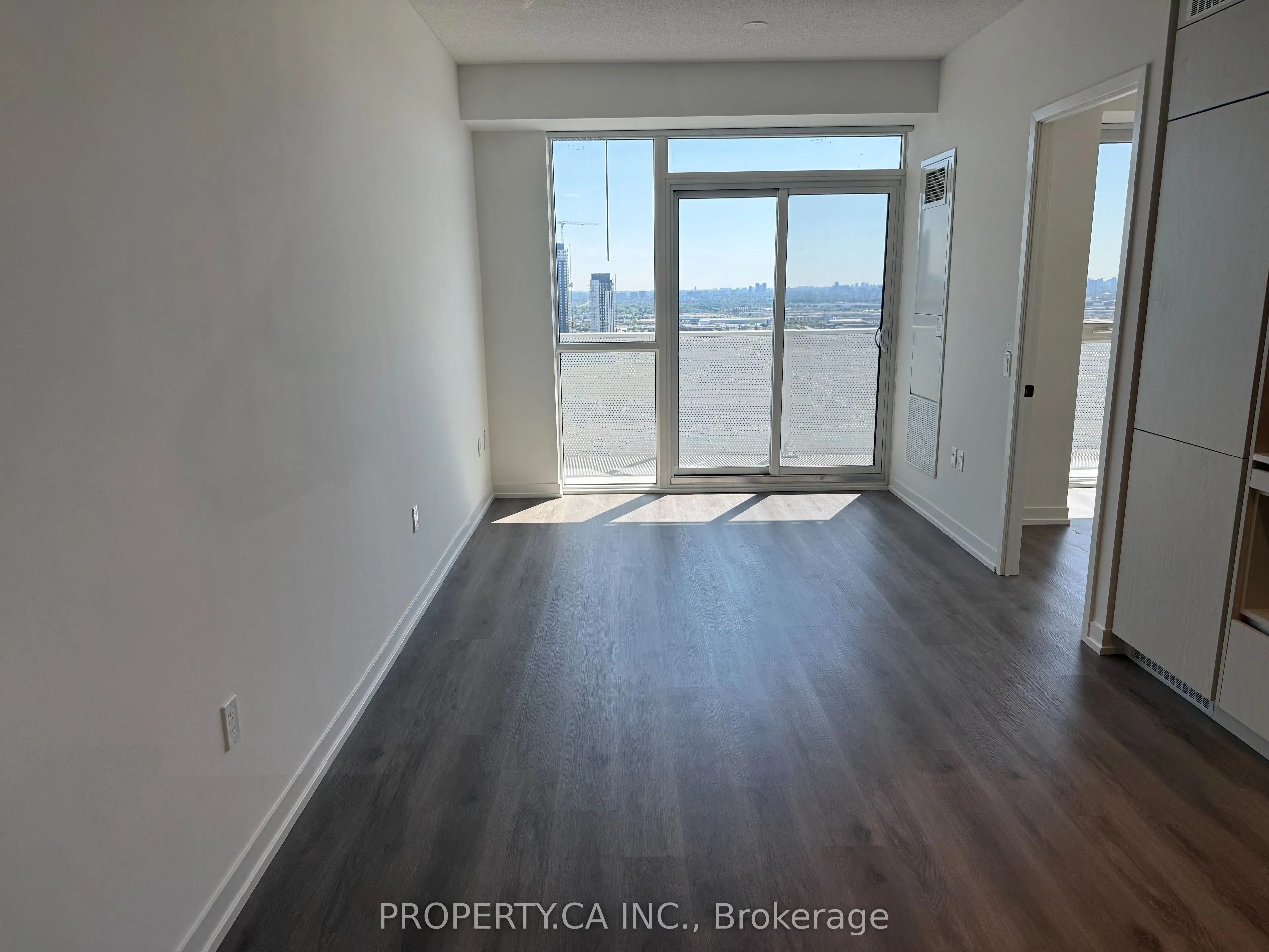 28 Interchange Way, #3306