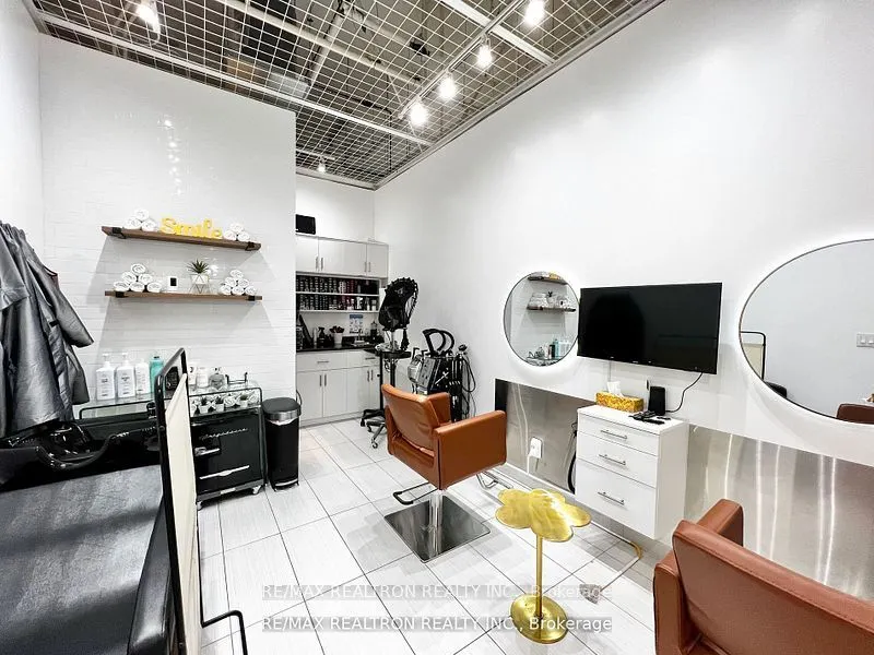 7181 Yonge Street, #42