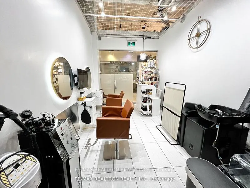 7181 Yonge Street, #42