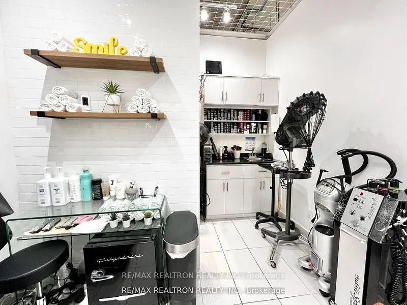 7181 Yonge Street, #42