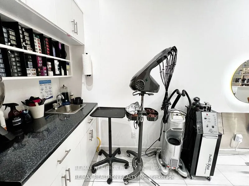 7181 Yonge Street, #42