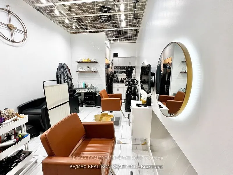 7181 Yonge Street, #42