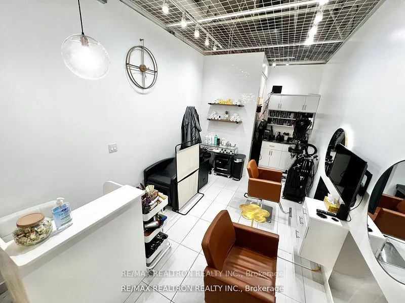 7181 Yonge Street, #42