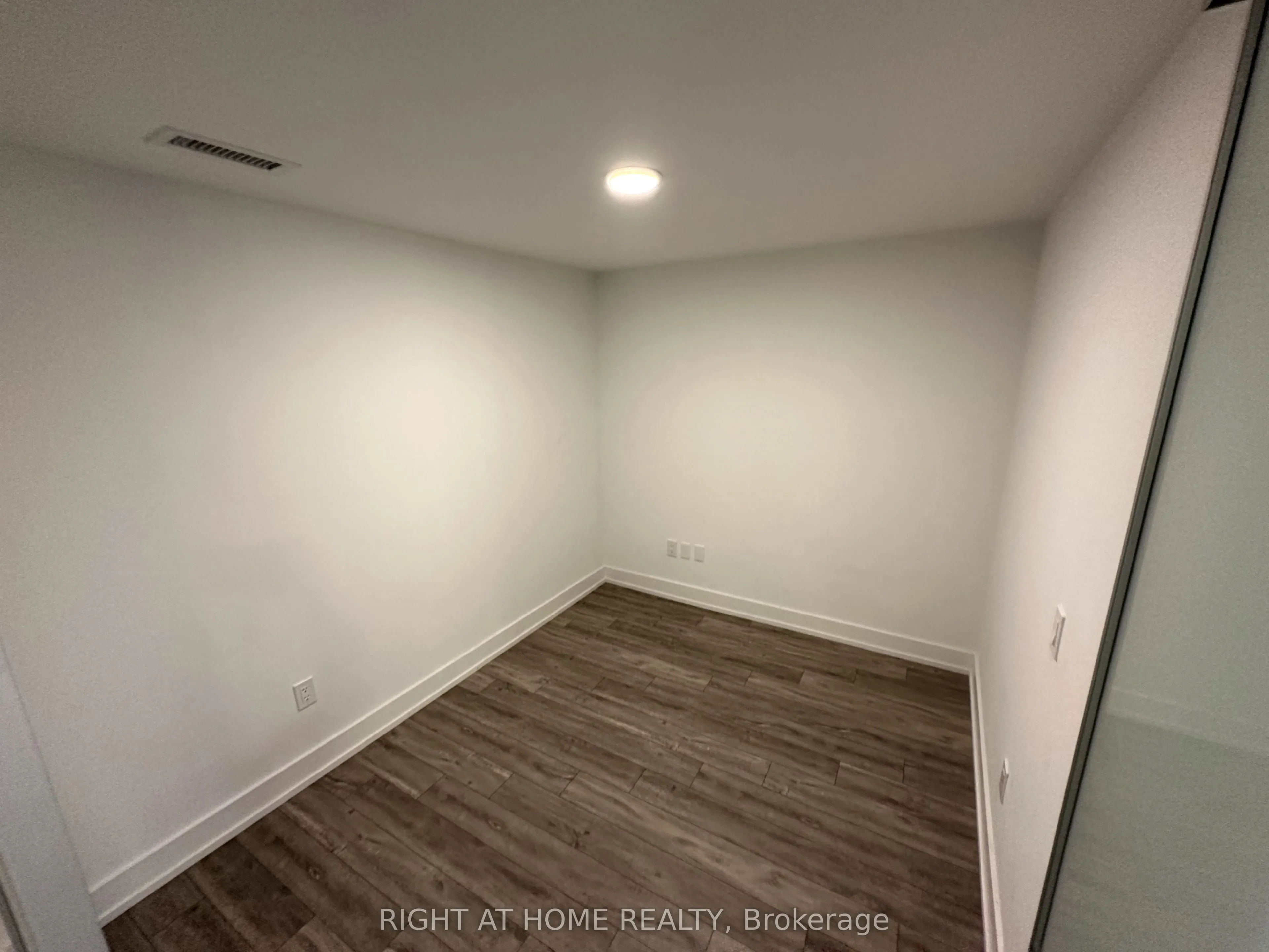 8 Cedarland Drive, #1005