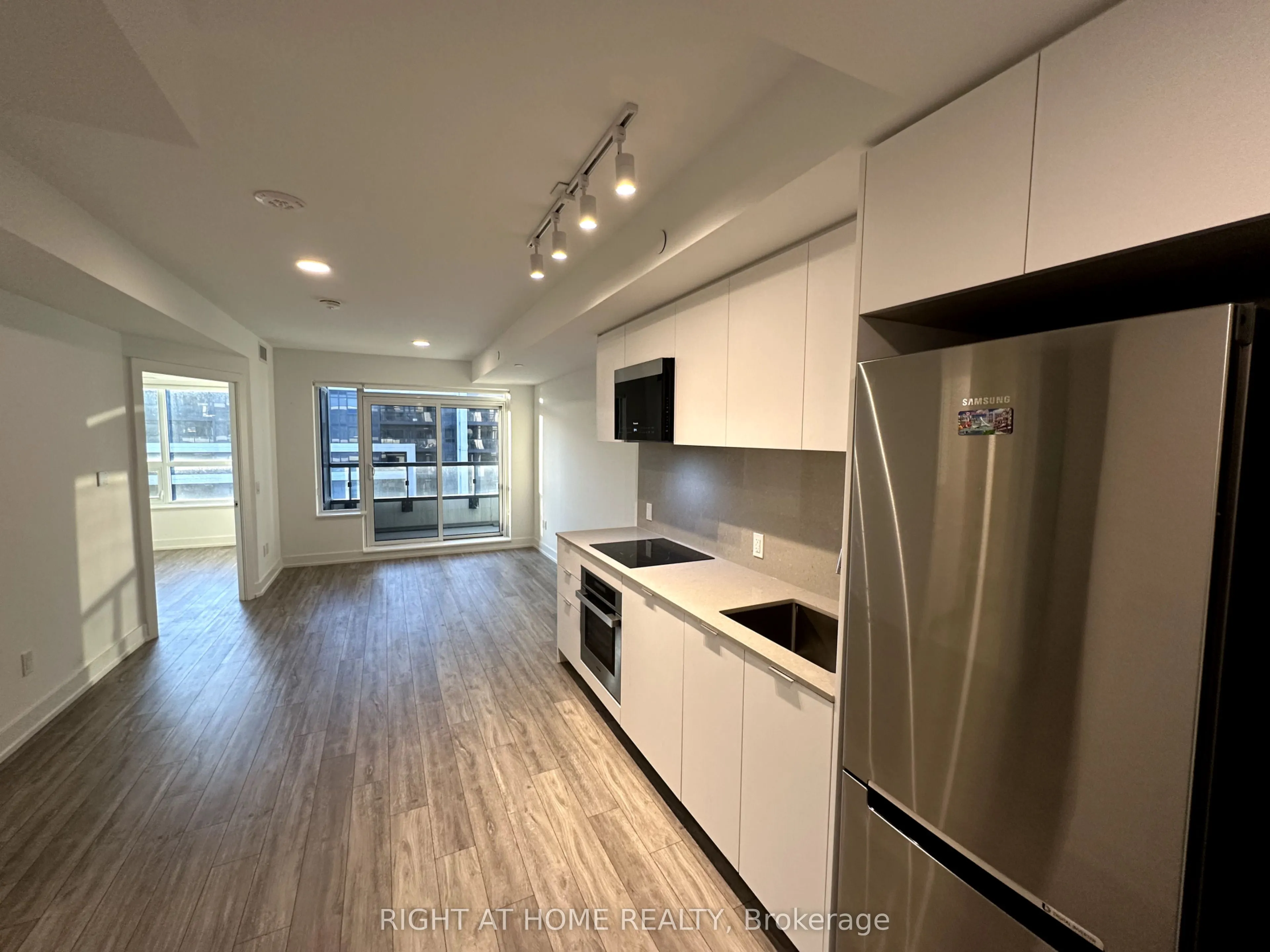 8 Cedarland Drive, #1005