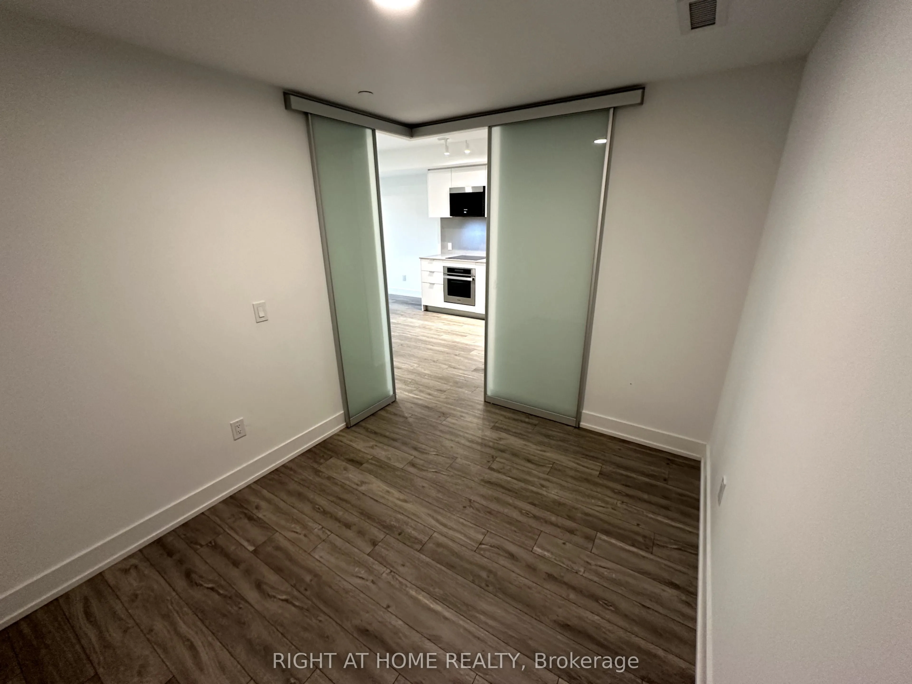 8 Cedarland Drive, #1005