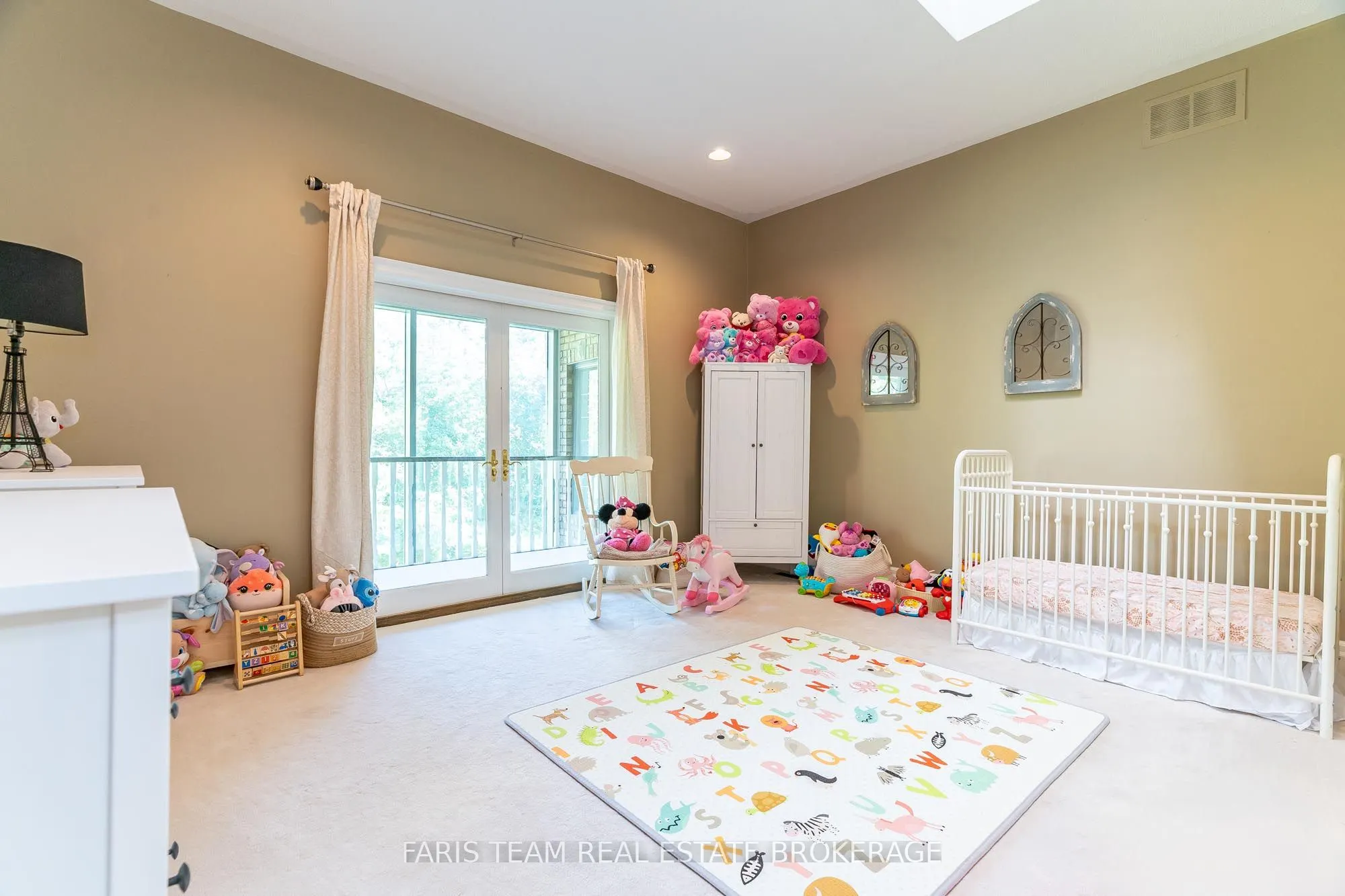 1826 Quantz Crescent