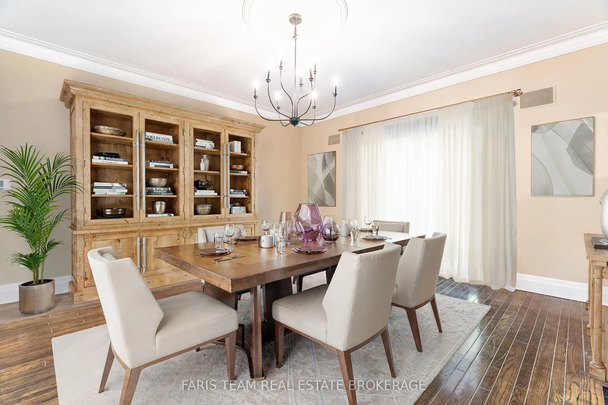 1826 Quantz Crescent