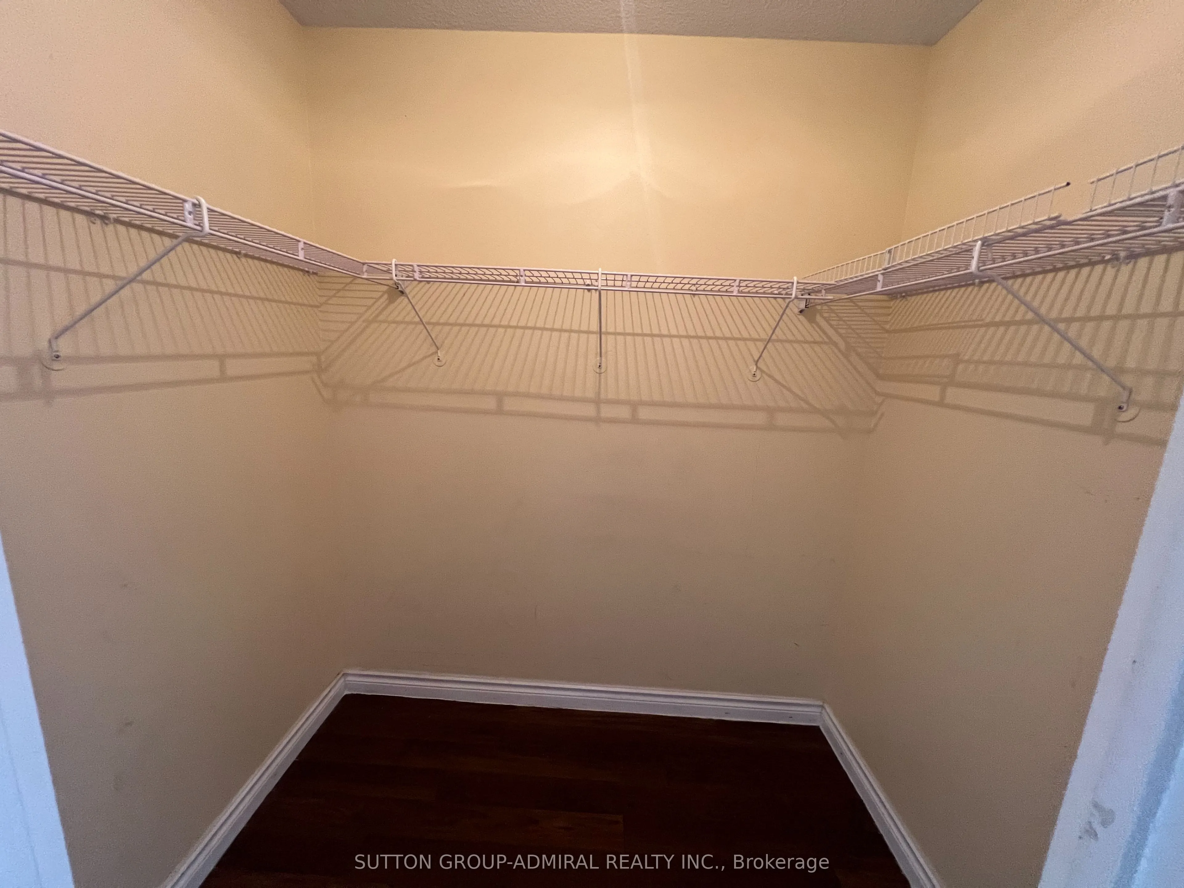 8501 Bayview Avenue, #208