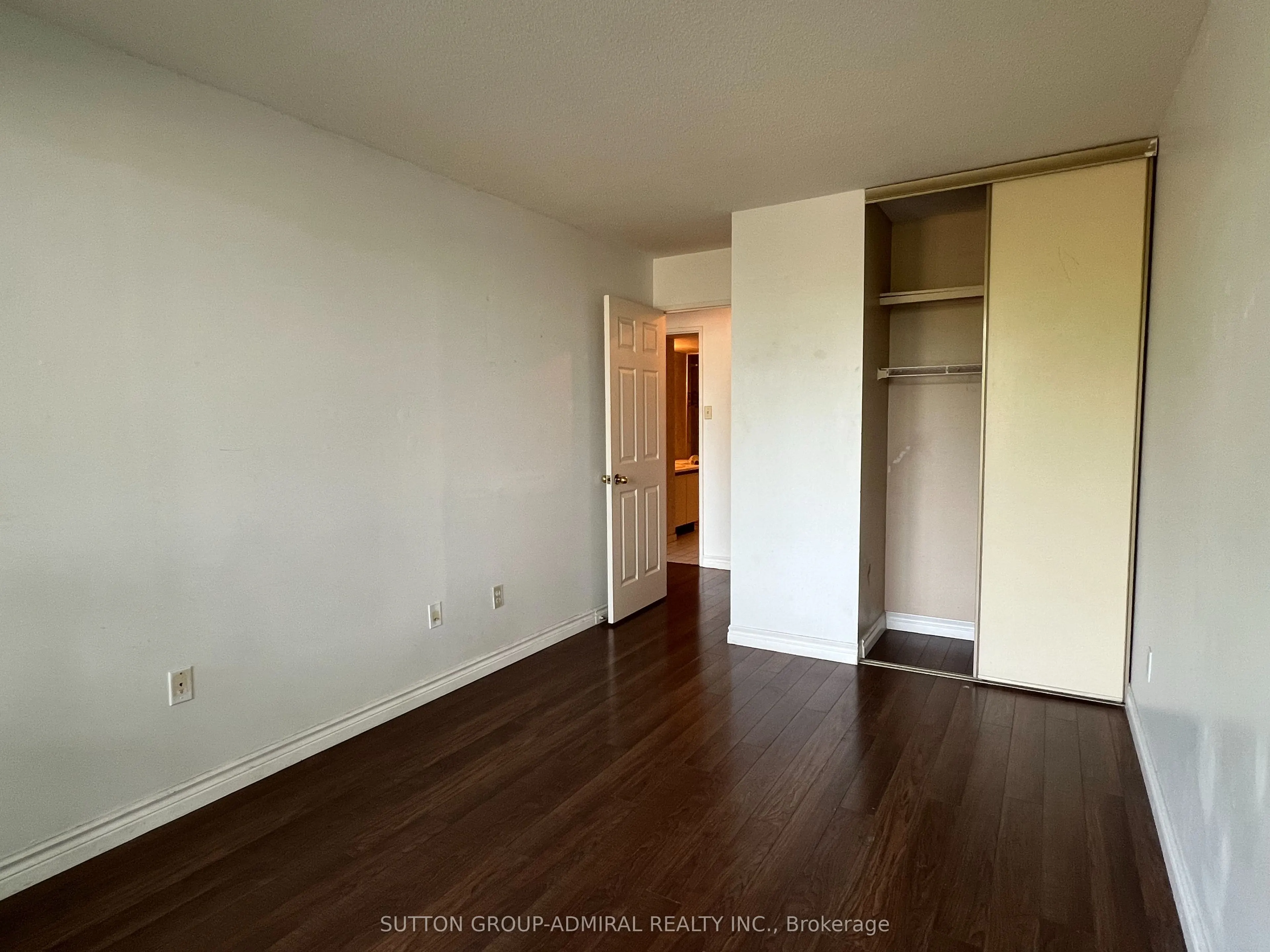 8501 Bayview Avenue, #208