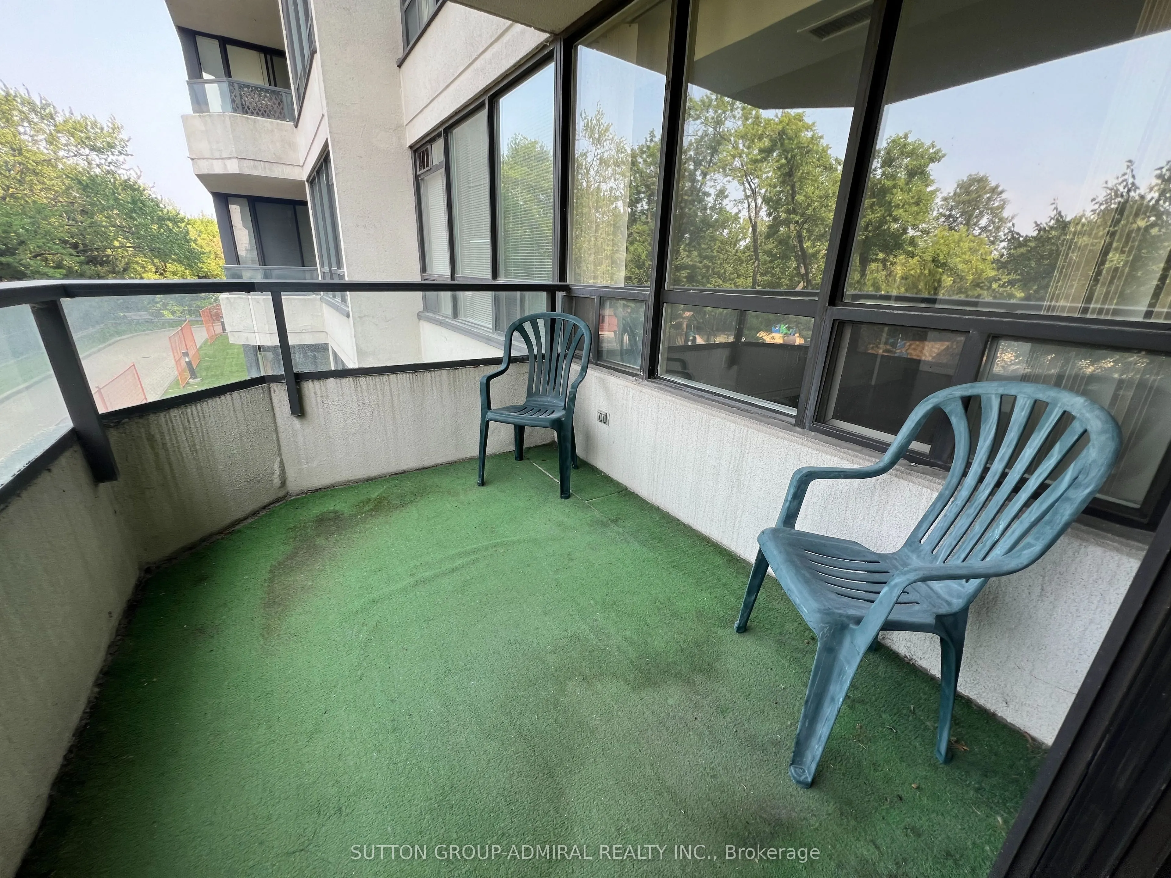 8501 Bayview Avenue, #208