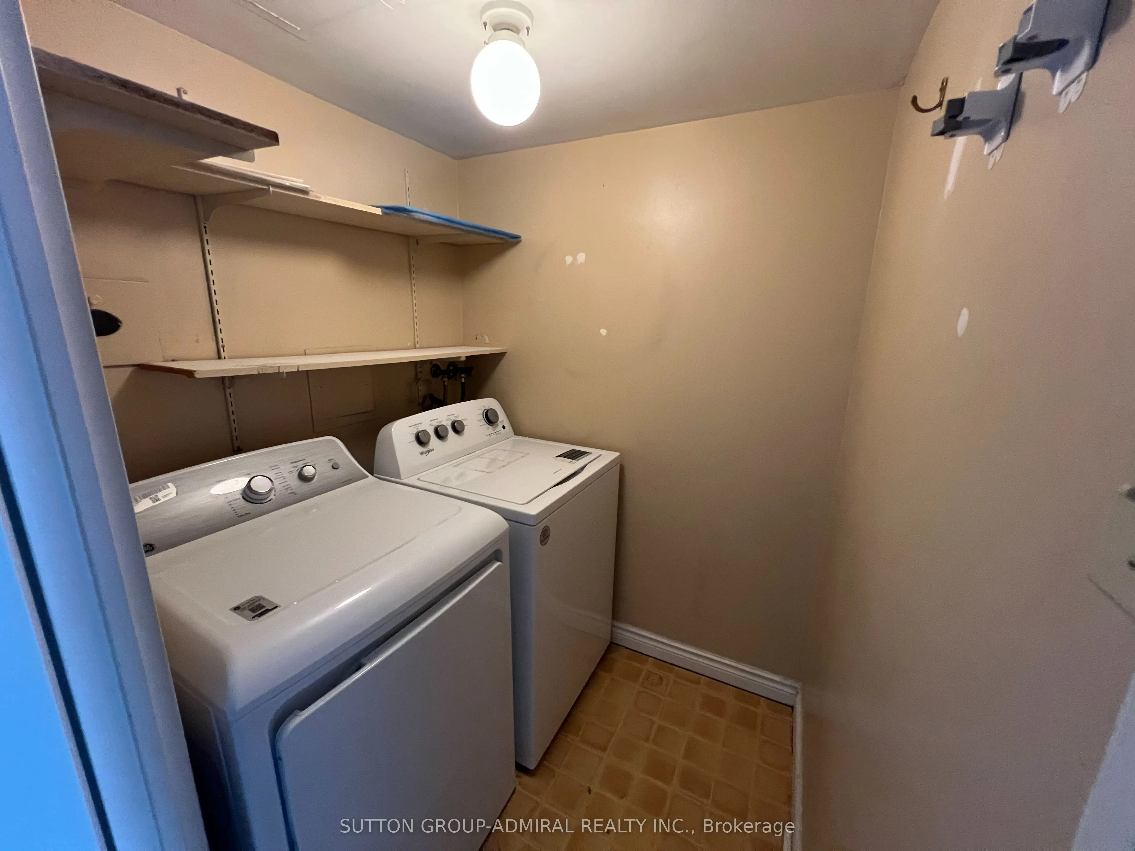 8501 Bayview Avenue, #208