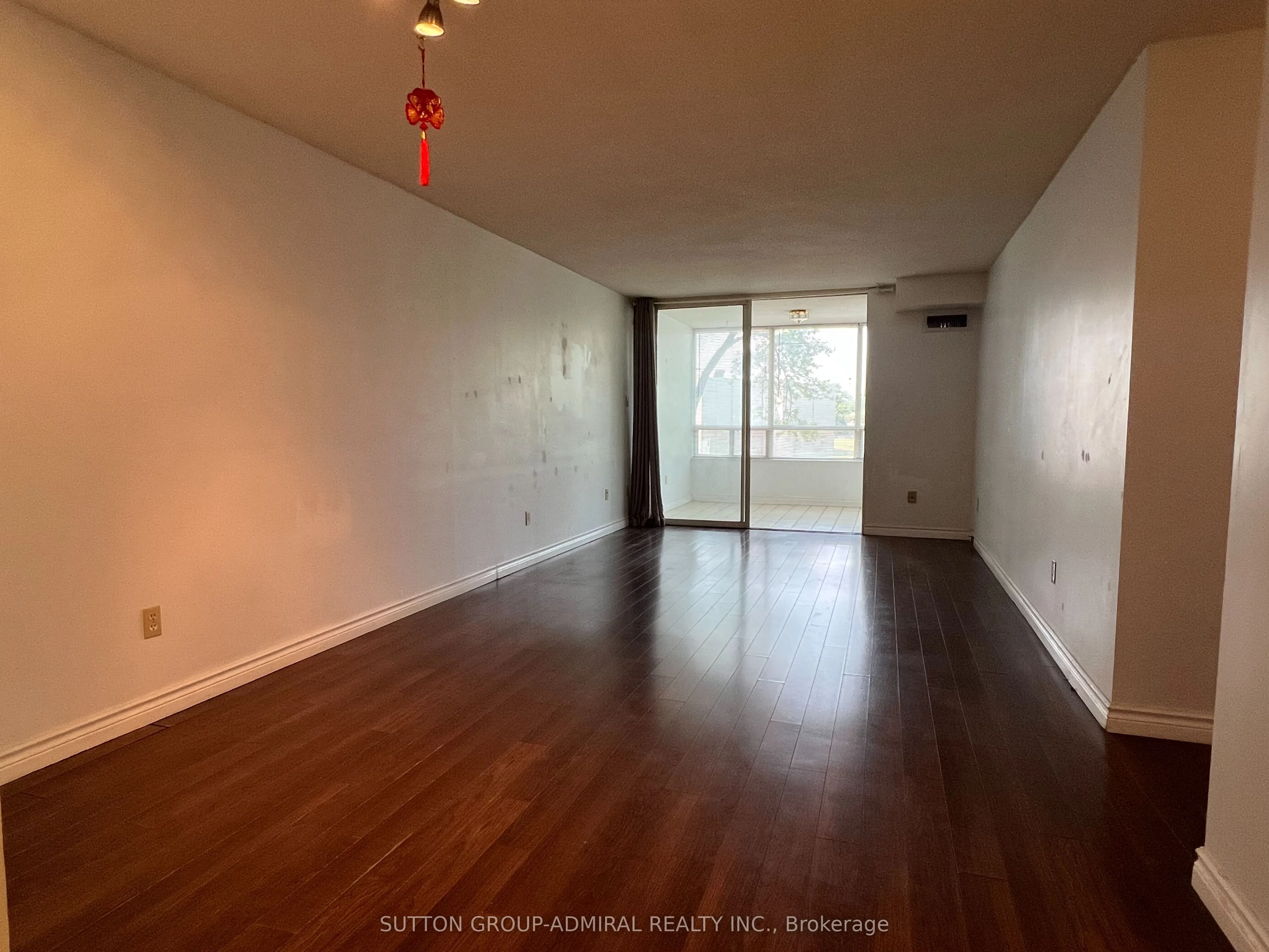 8501 Bayview Avenue, #208