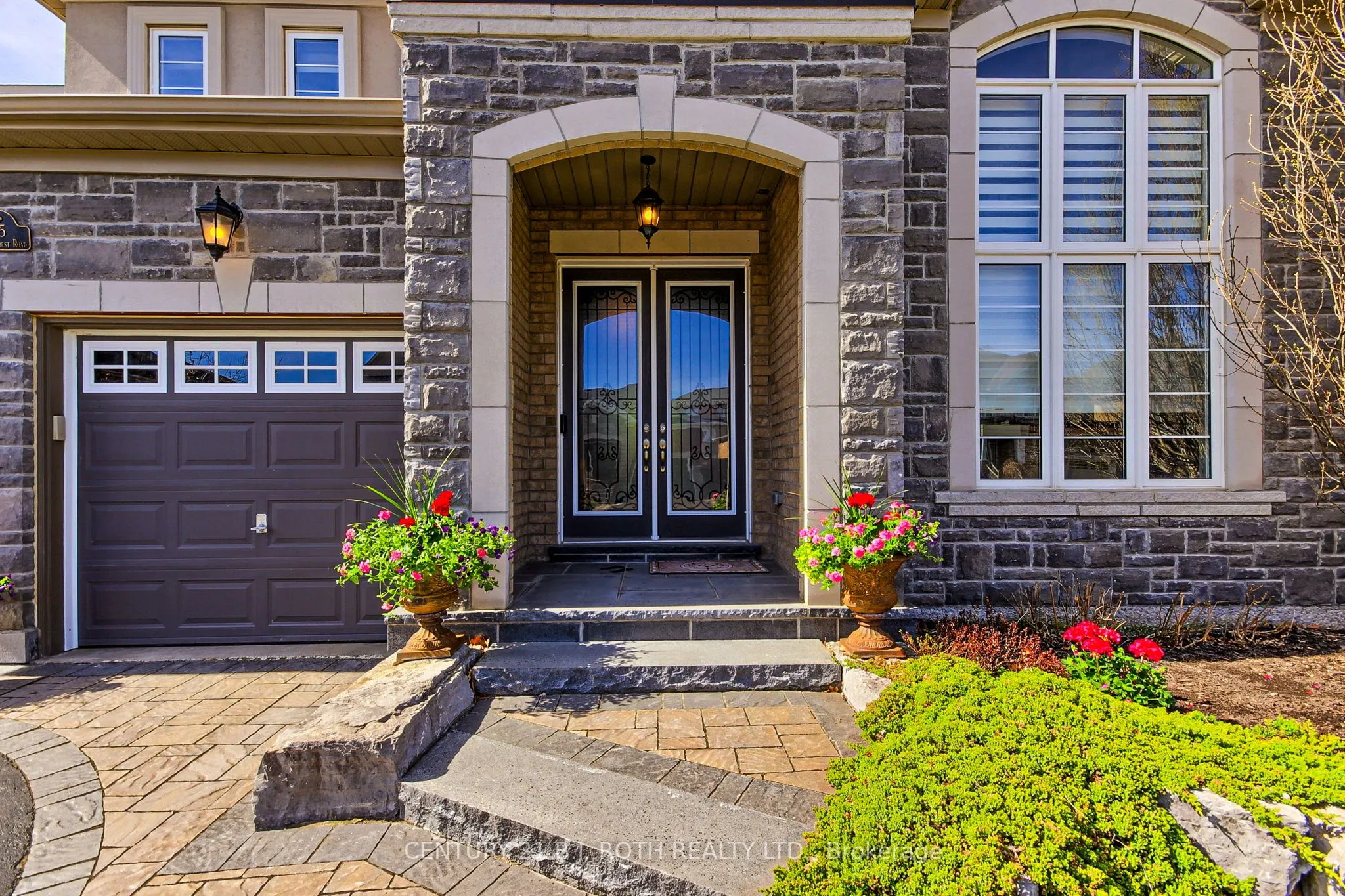 35 Manor Forest Road
