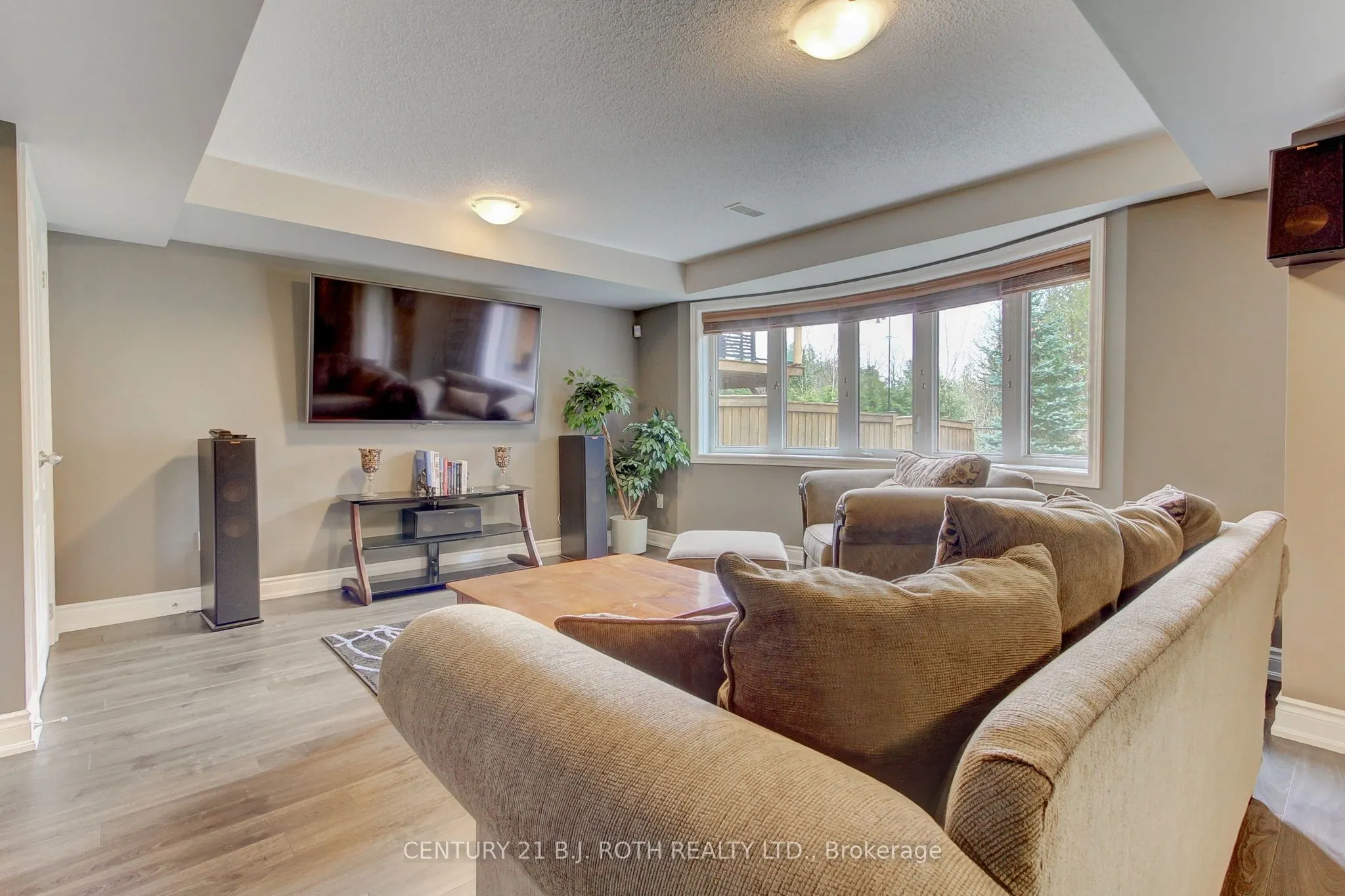 35 Manor Forest Road