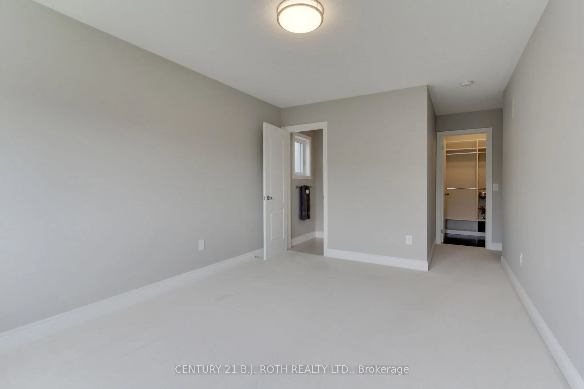 35 Manor Forest Road