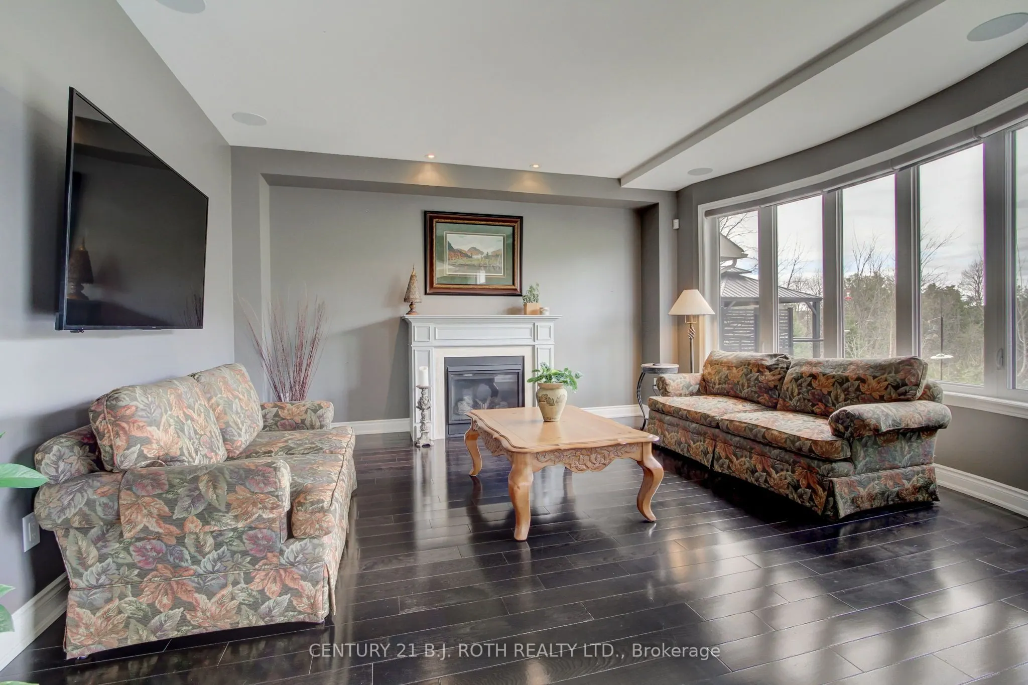 35 Manor Forest Road