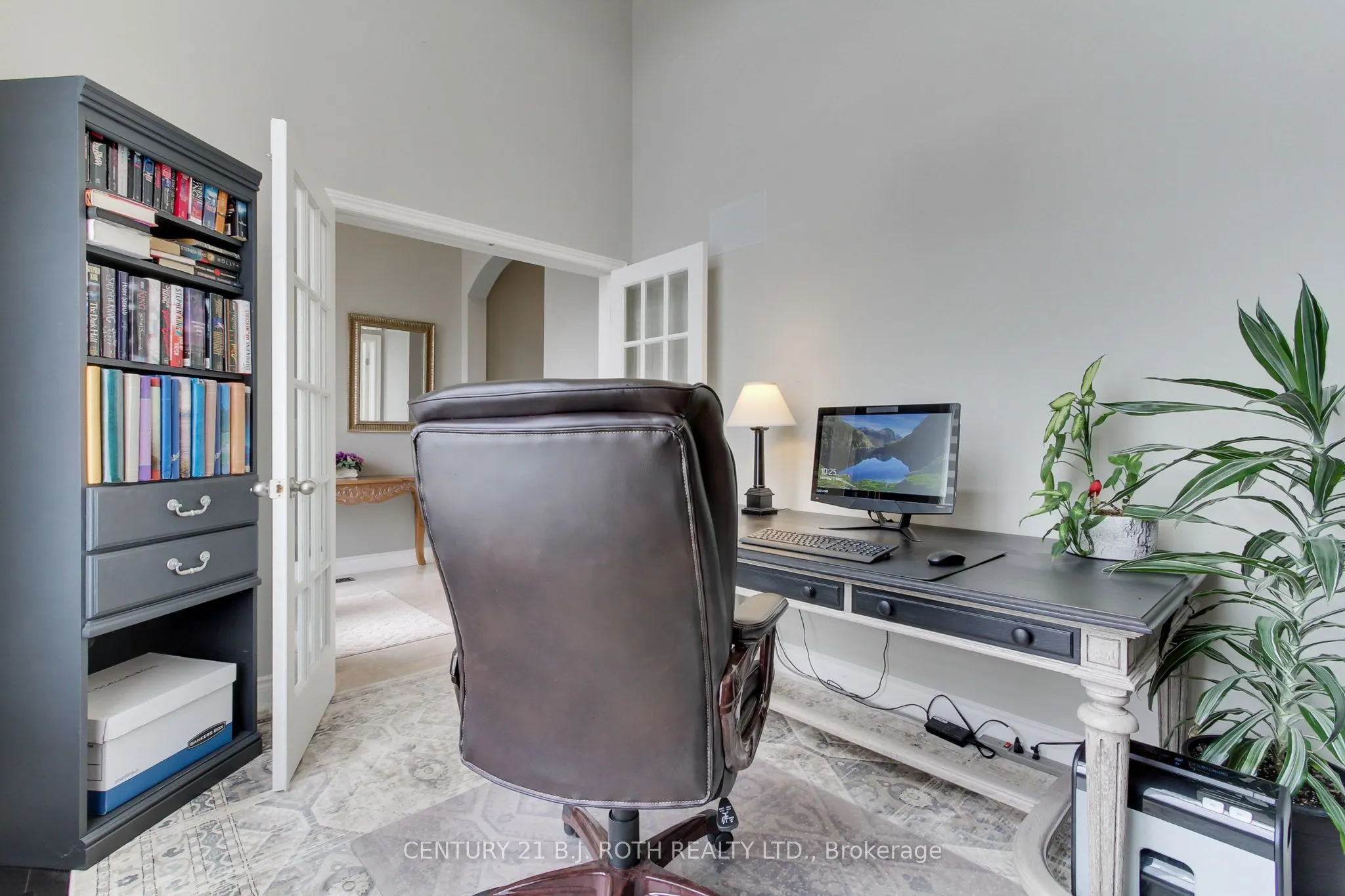 35 Manor Forest Road