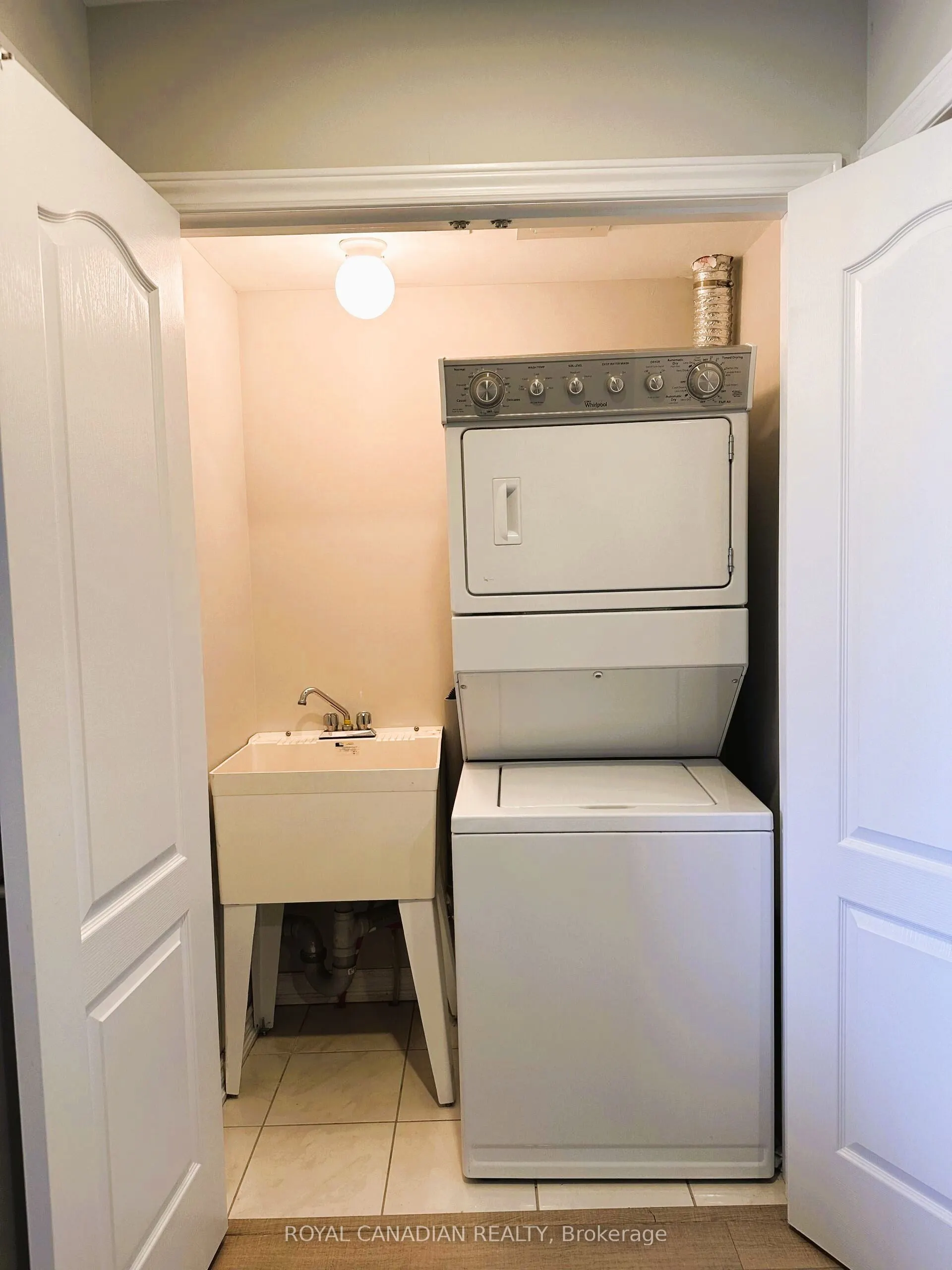 3865 Major Mackenzie Drive, #225