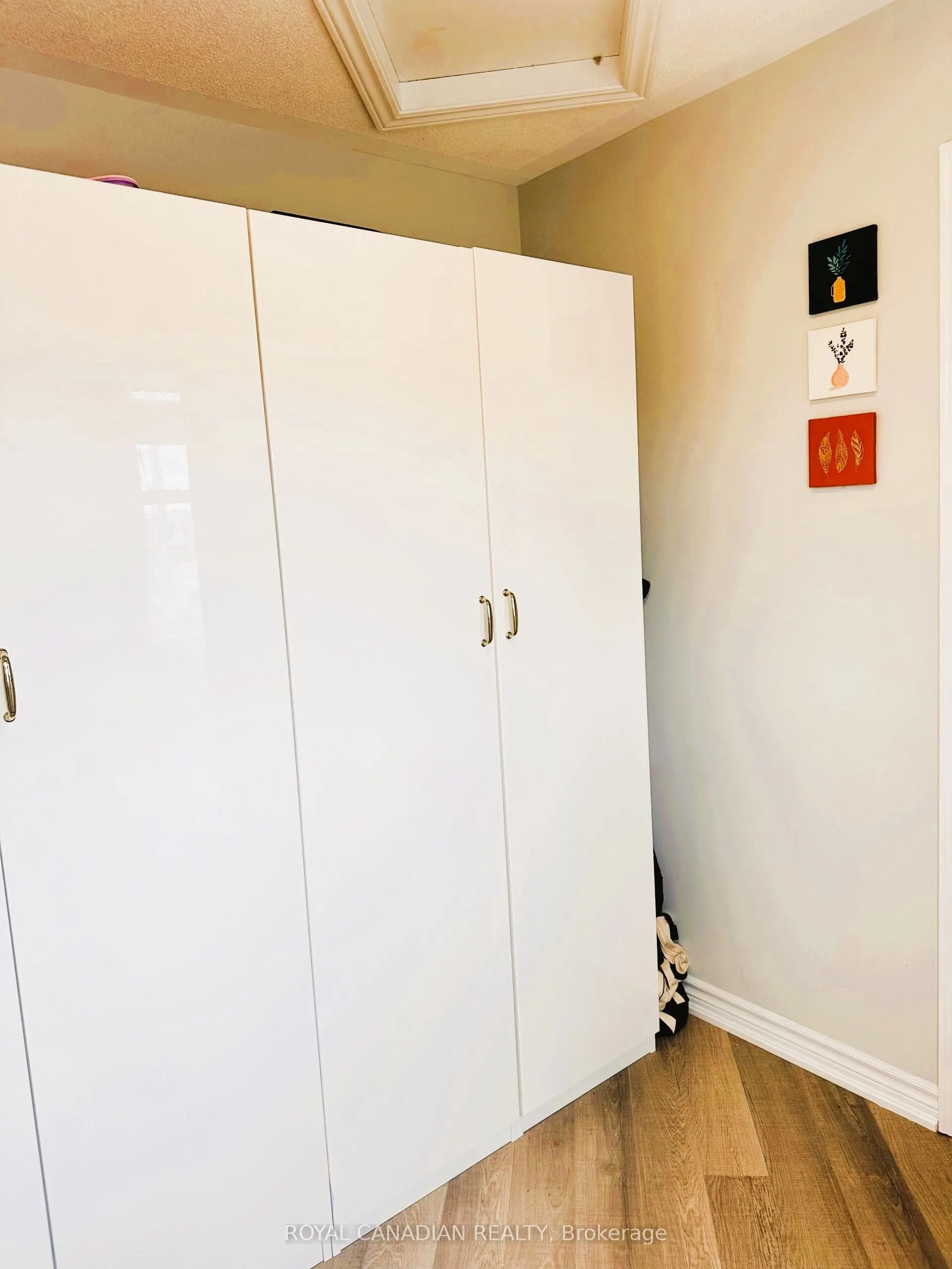 3865 Major Mackenzie Drive, #225